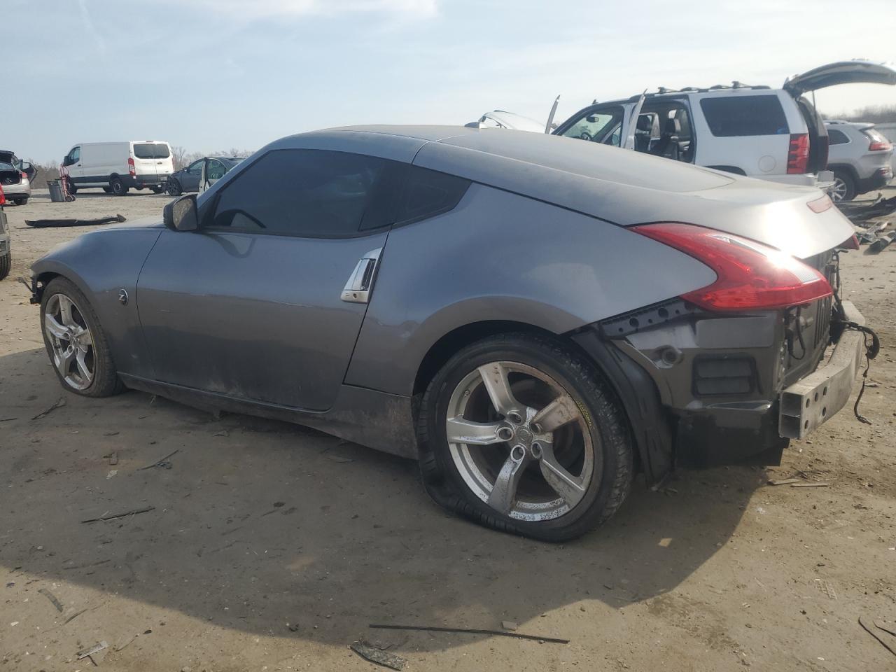 2012 NISSAN 370Z BASE - Фото 2