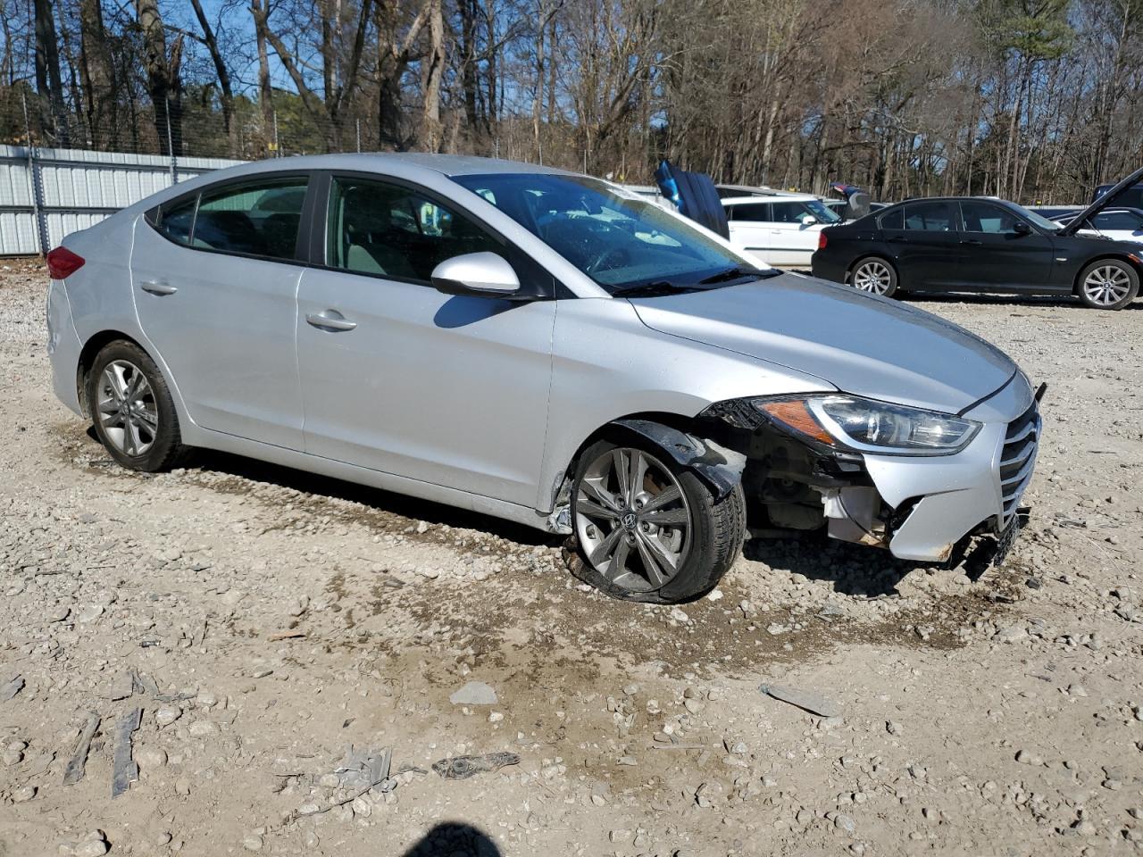 2018 HYUNDAI ELANTRA SE - Image 4