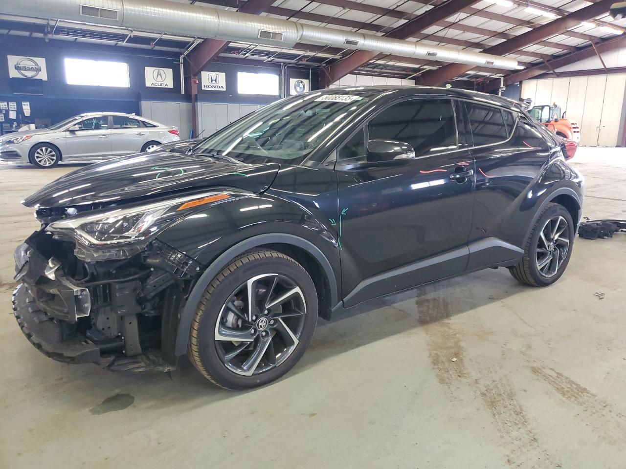 2021 TOYOTA C-HR XLE