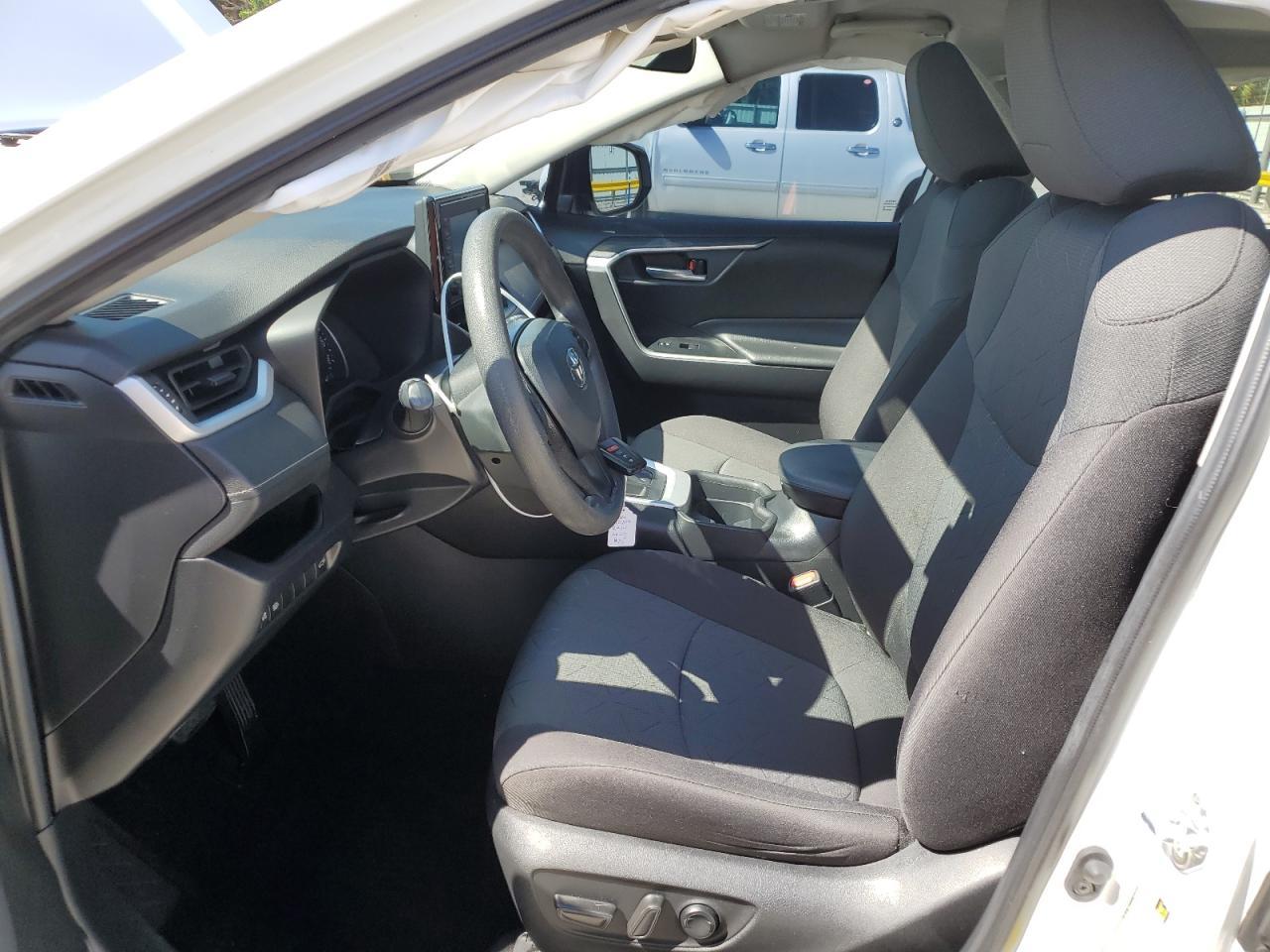 2020 TOYOTA RAV4 XLE - Фото 7