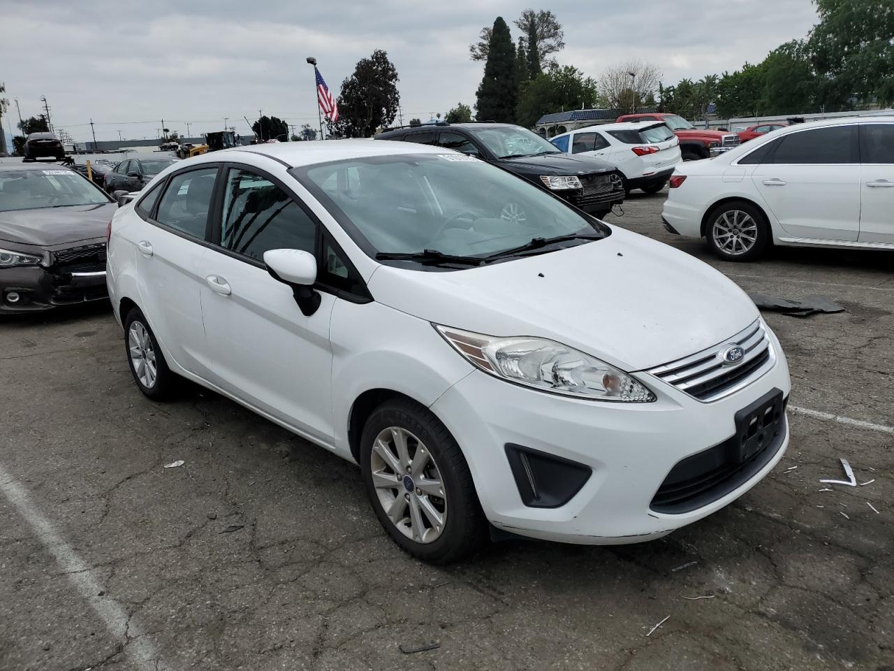 2013 FORD FIESTA SE - Image 4