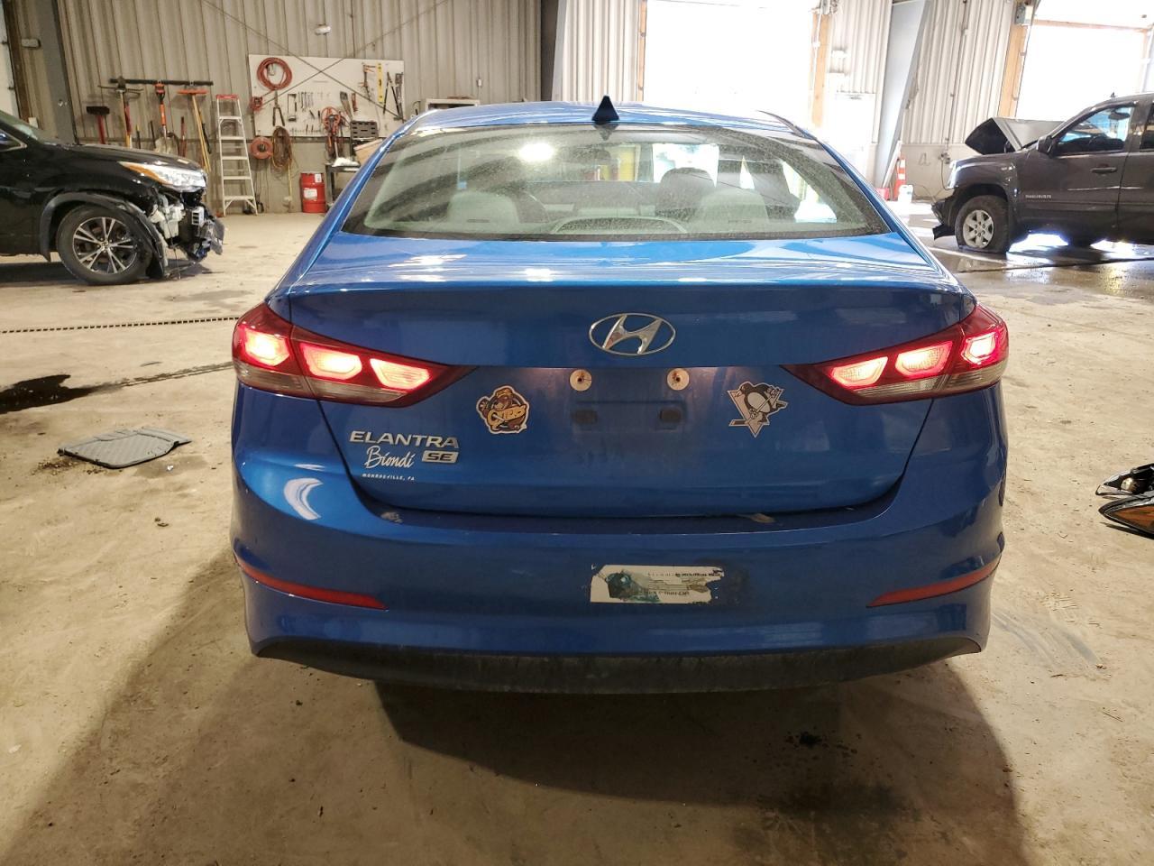 2017 HYUNDAI ELANTRA SE - Image 6