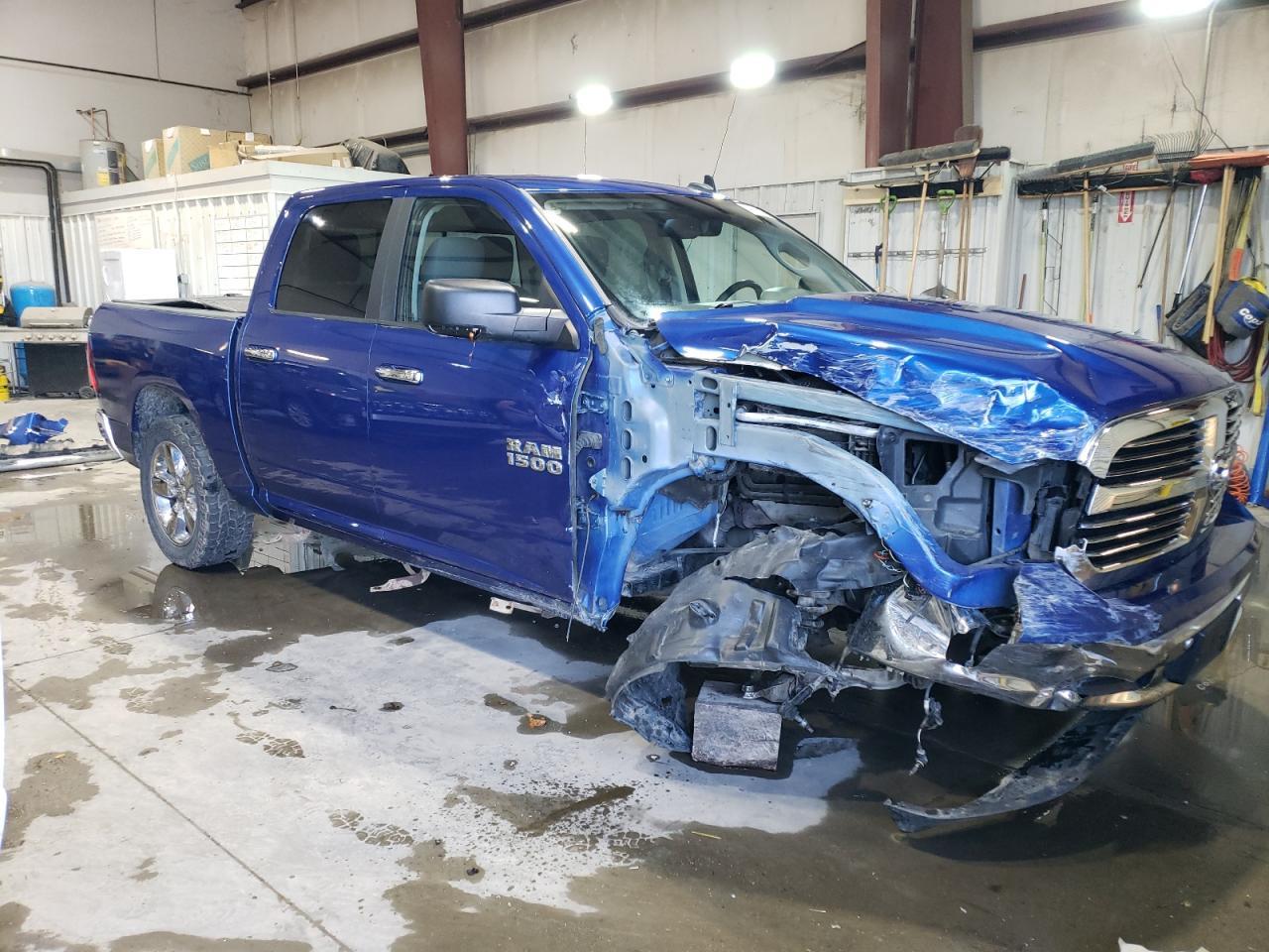 2017 RAM 1500 SLT - Фото 4