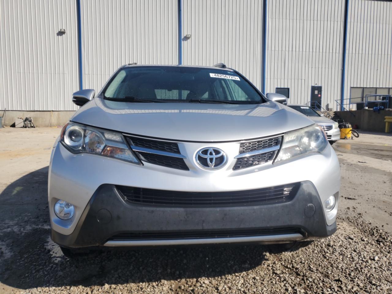 2015 TOYOTA RAV4 XLE - Image 5
