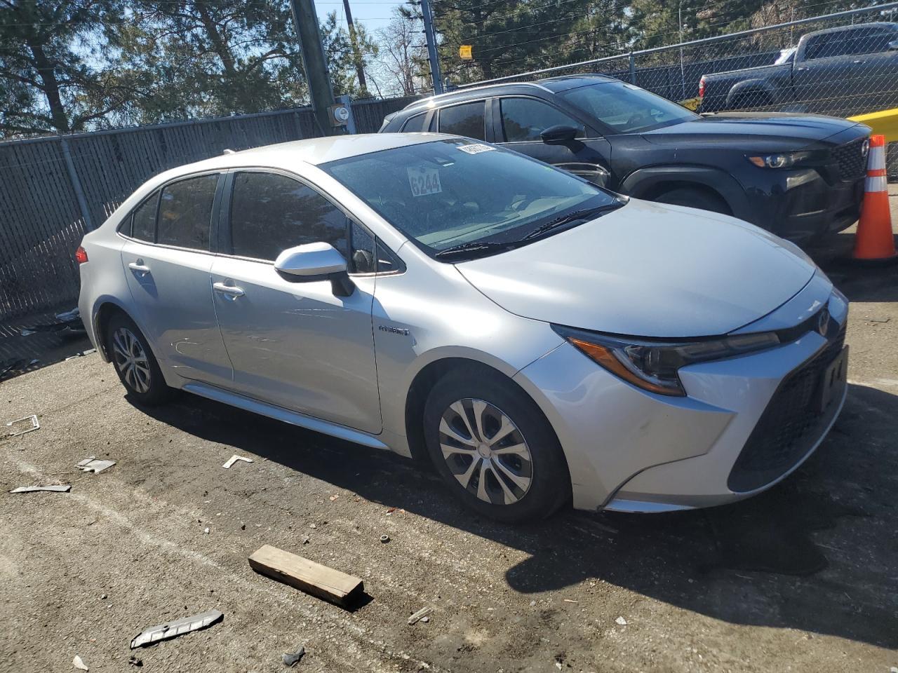 2020 TOYOTA COROLLA LE - Фото 4