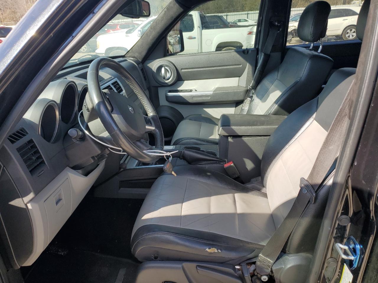 2010 DODGE NITRO SXT - Image 7