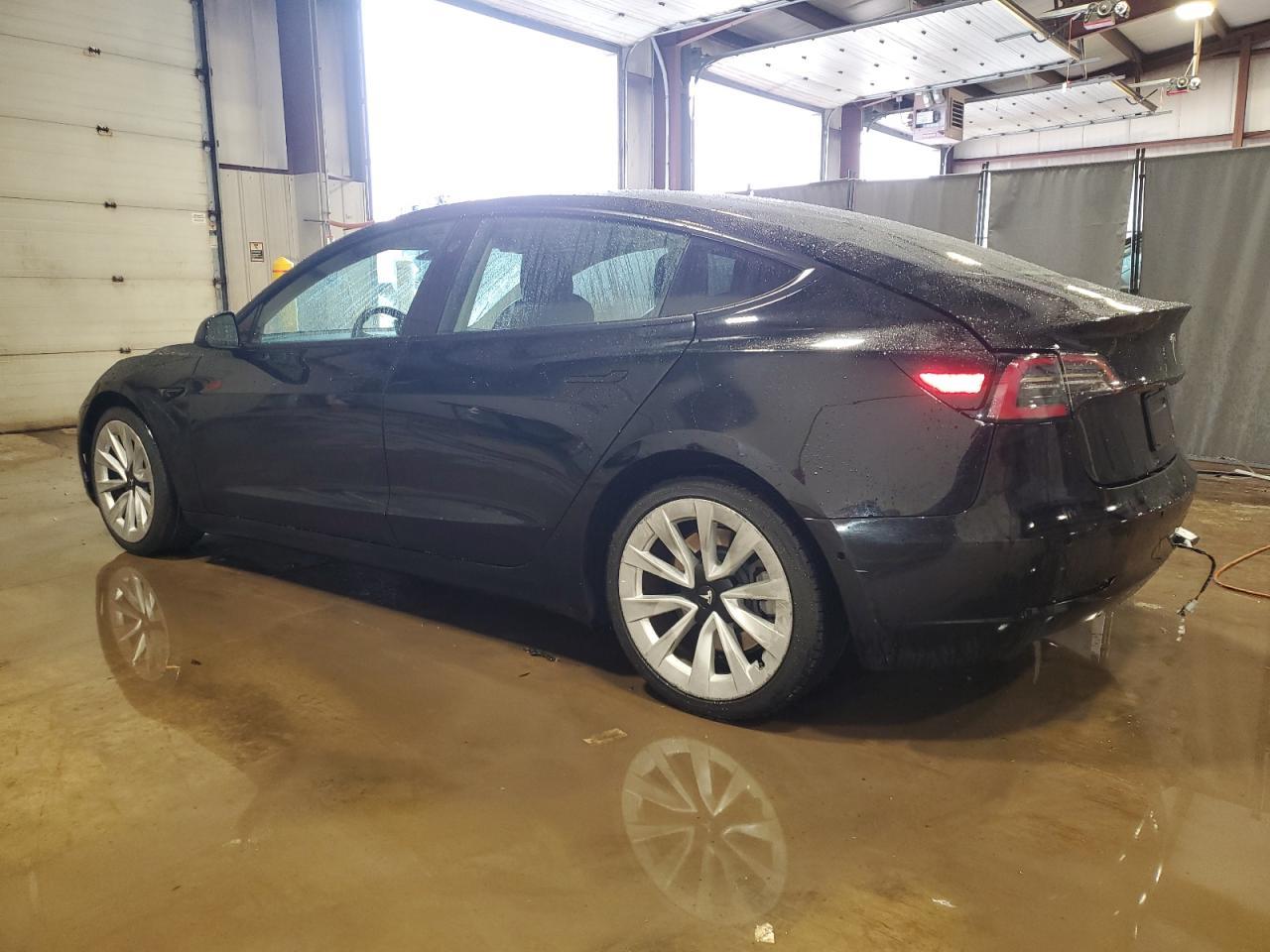 2022 TESLA MODEL 3 - Image 2