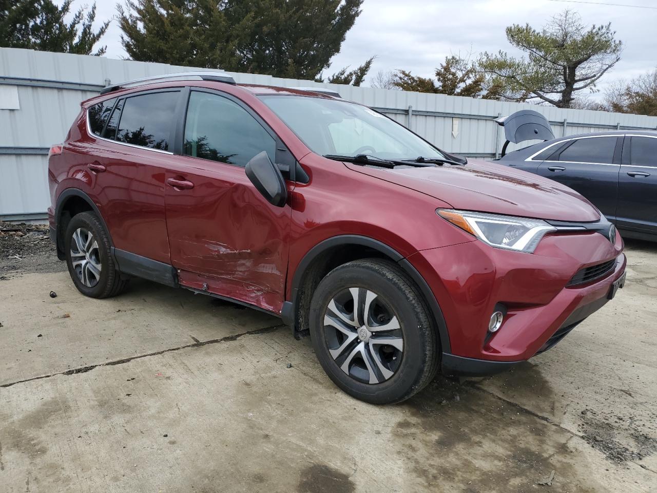 2018 TOYOTA RAV4 LE - Фото 4