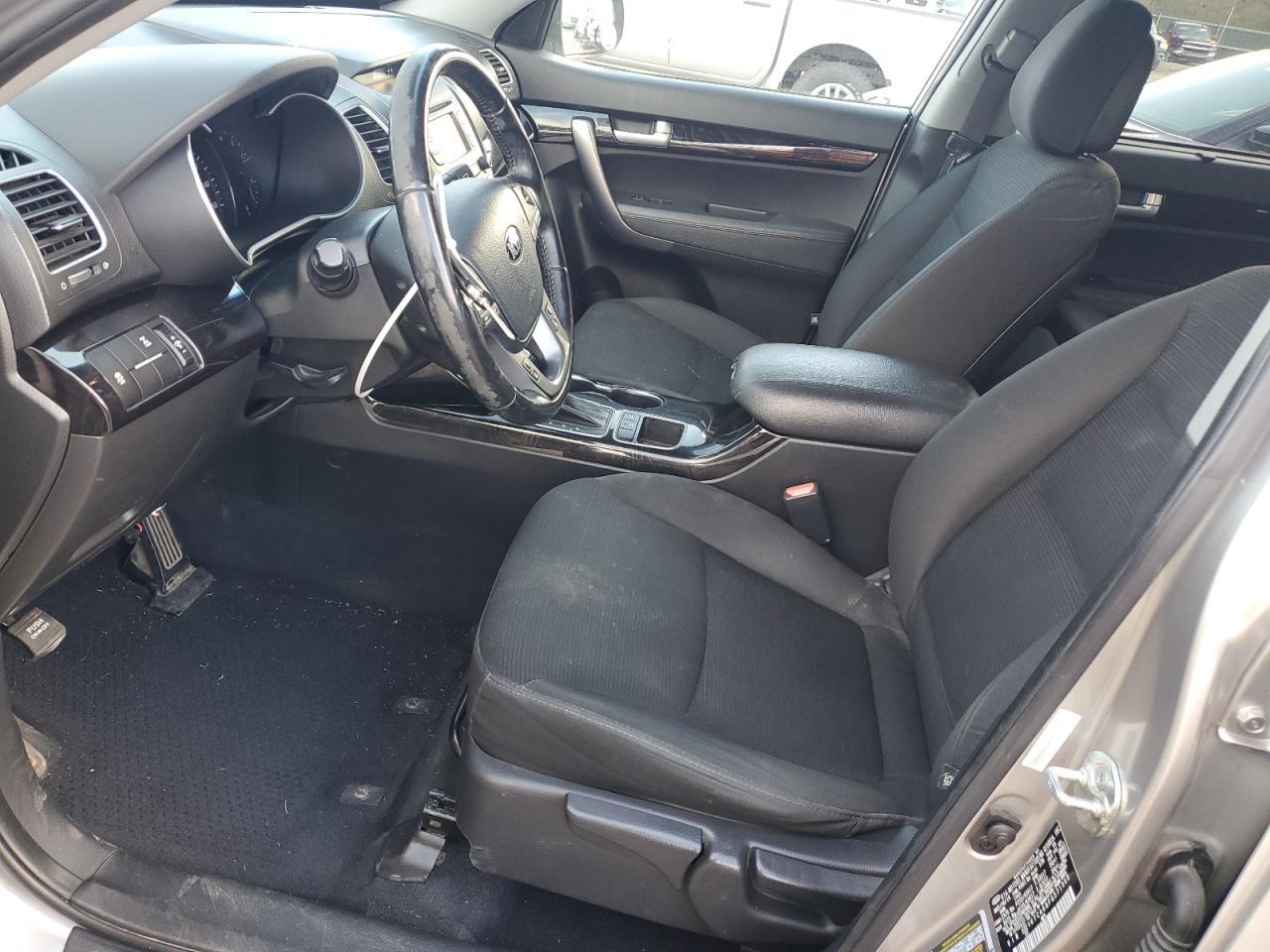 2015 KIA SORENTO LX - Image 7