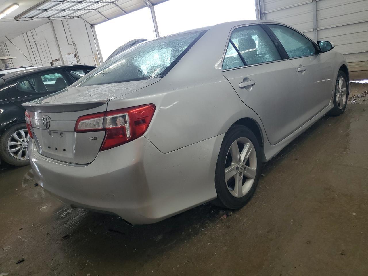 2014 TOYOTA CAMRY L - Image 3
