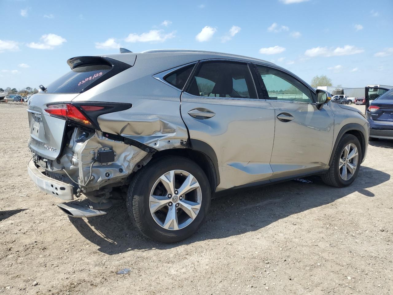 2017 LEXUS NX 200T BA - Фото 3