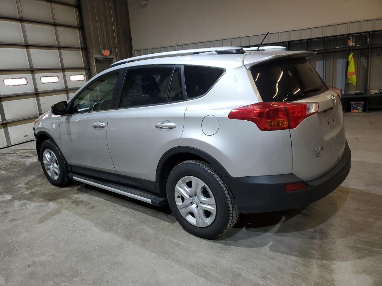 2014 TOYOTA RAV4 LE - Image 2