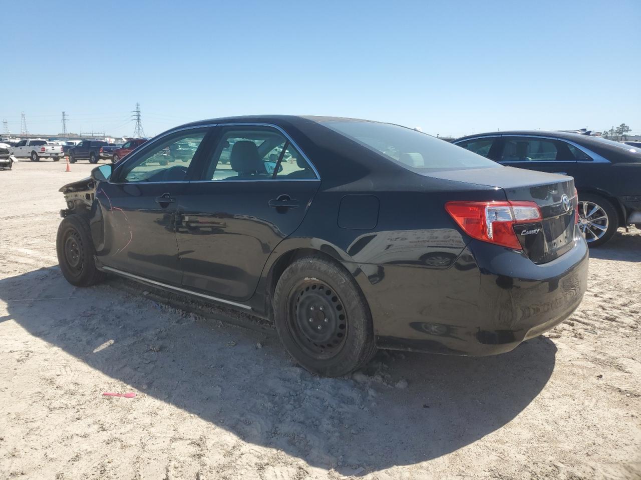2014 TOYOTA CAMRY L - Image 2