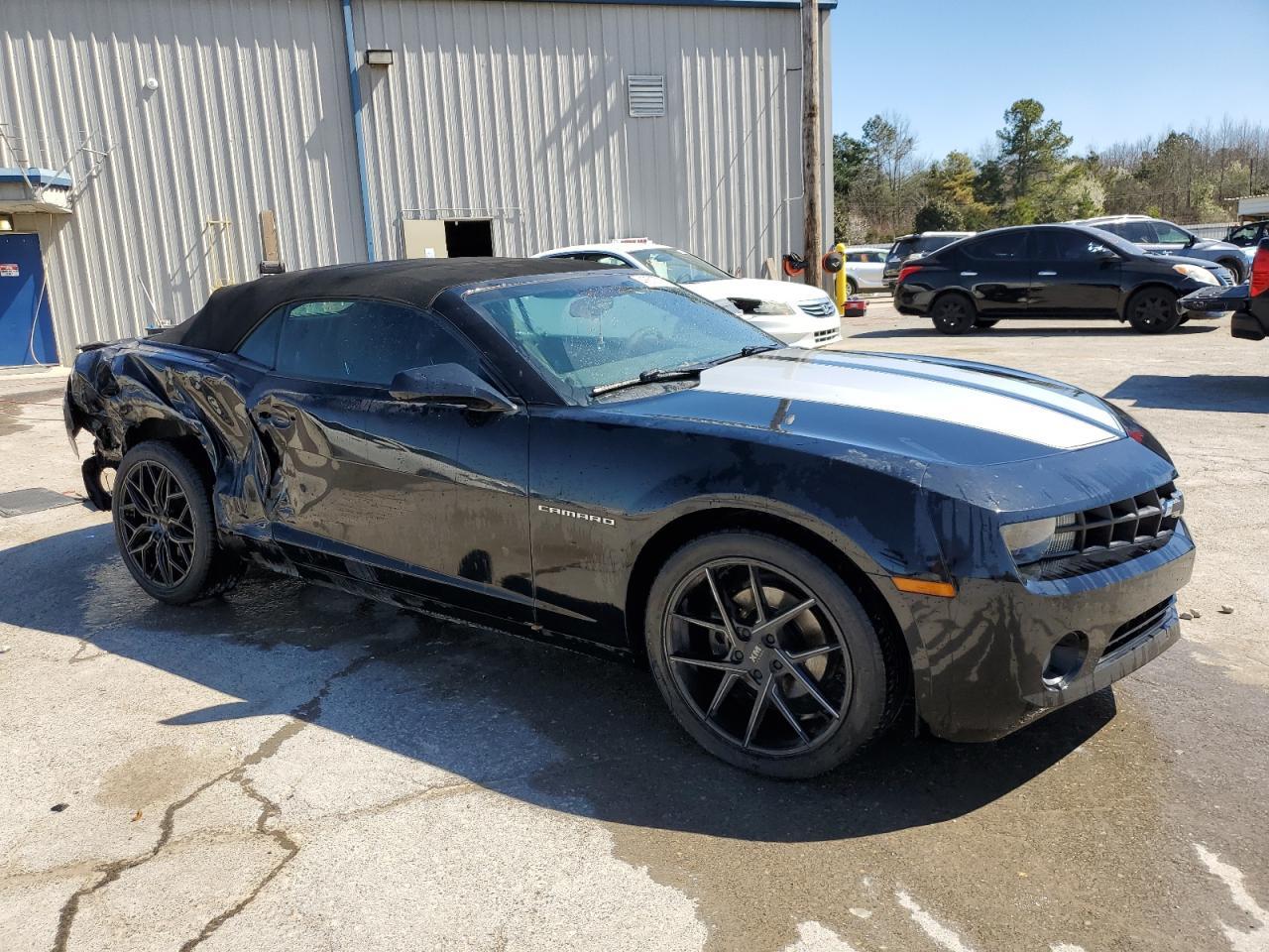 2011 CHEVROLET CAMARO LT - Image 4