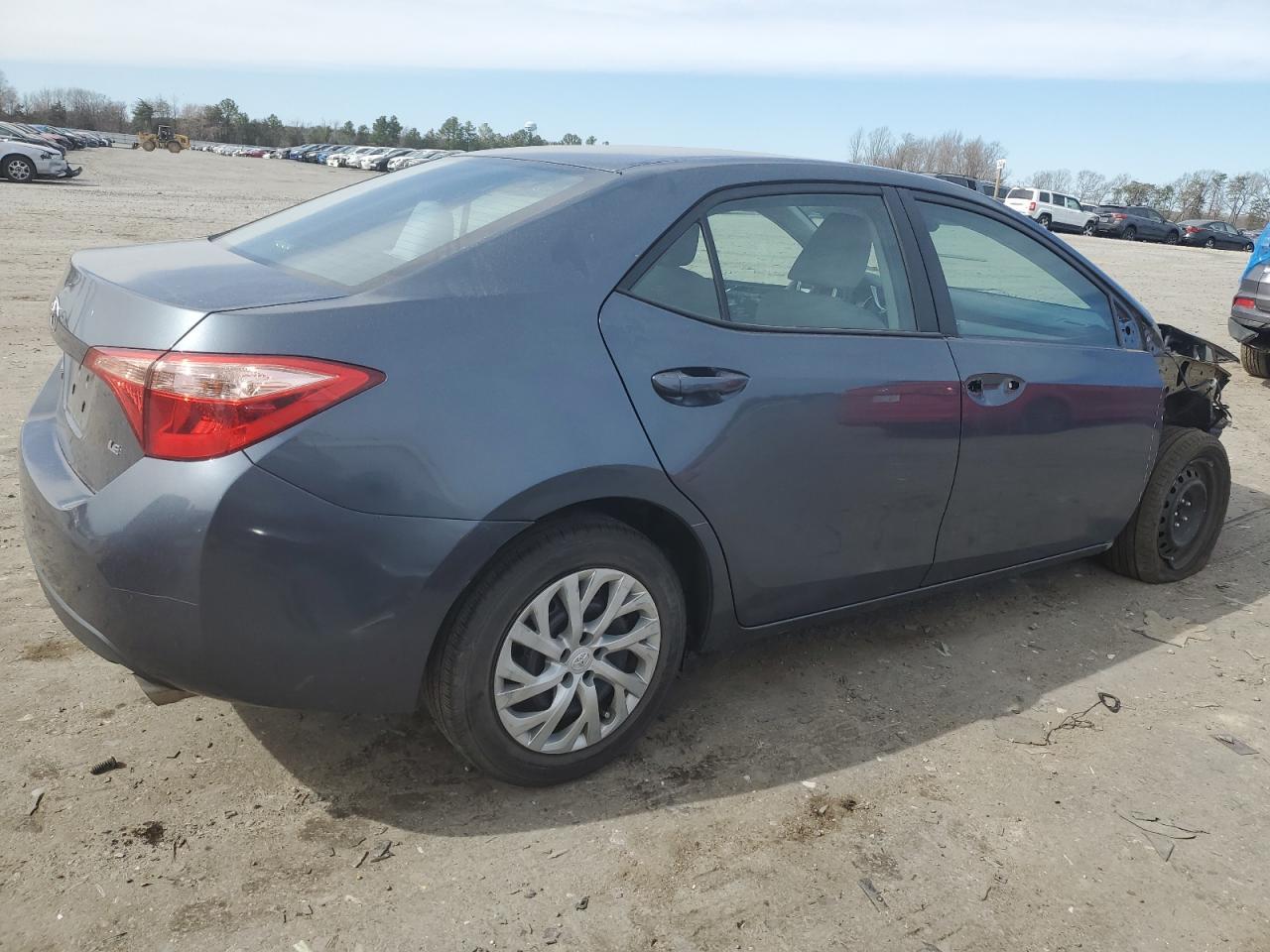 2018 TOYOTA COROLLA L - Фото 3