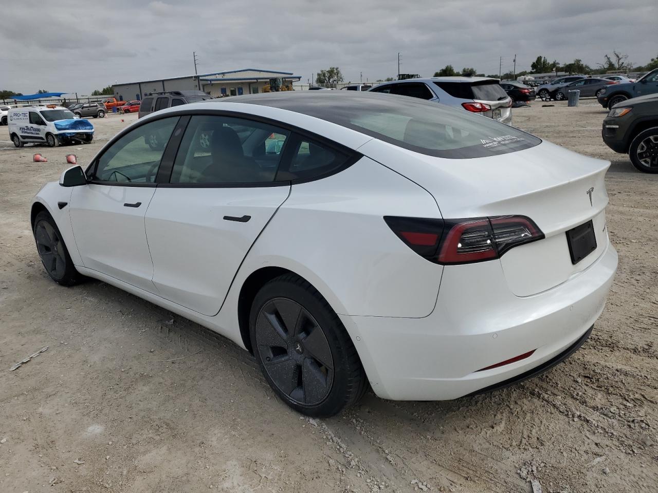 2022 TESLA MODEL 3 - Image 2