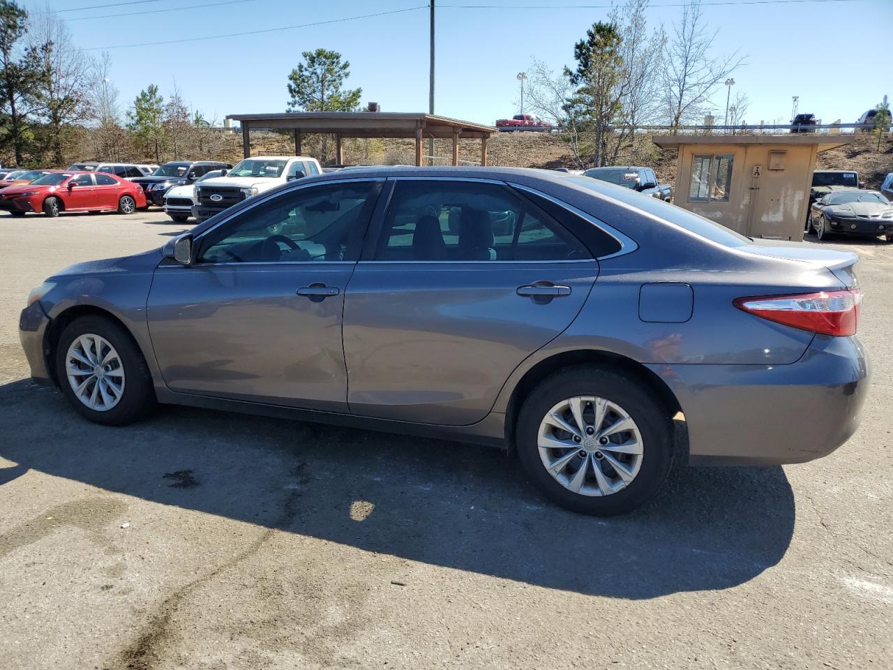 2016 TOYOTA CAMRY LE - Фото 2