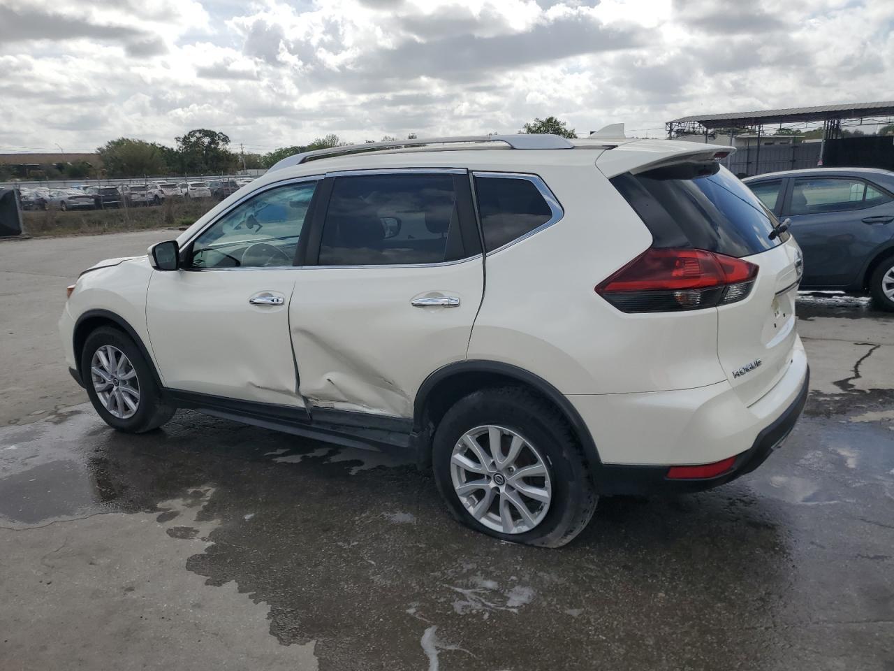 2018 NISSAN ROGUE S - Фото 2
