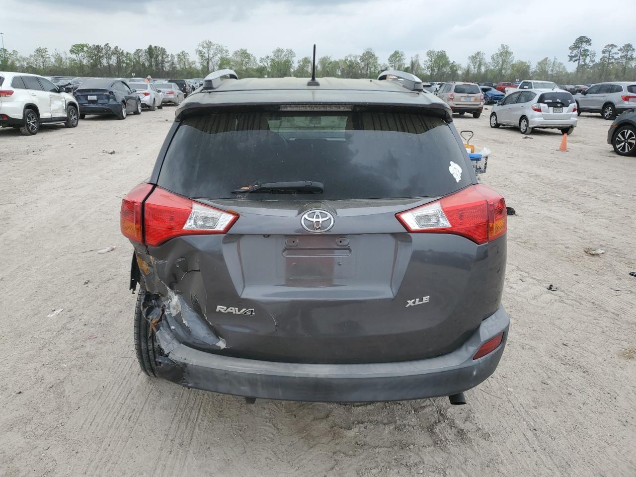 2015 TOYOTA RAV4 XLE - Image 6