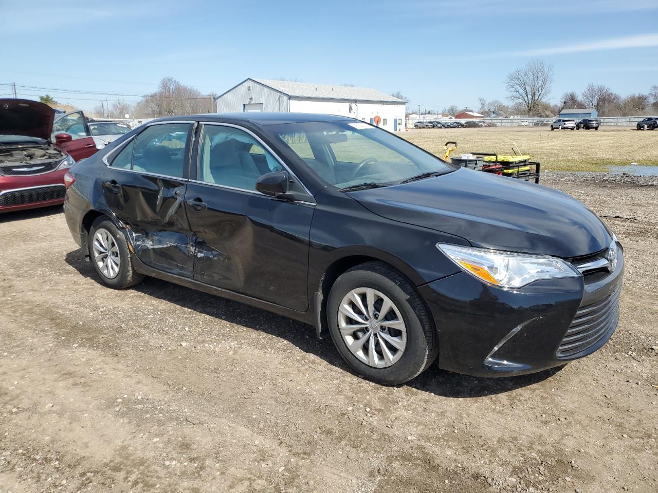 2015 TOYOTA CAMRY LE - Image 4