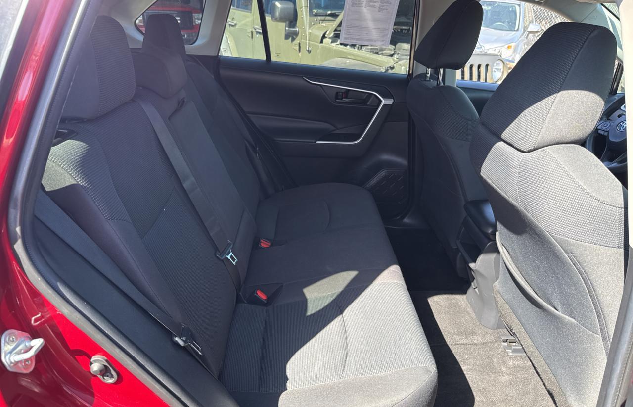 2021 TOYOTA RAV4 LE - Фото 6