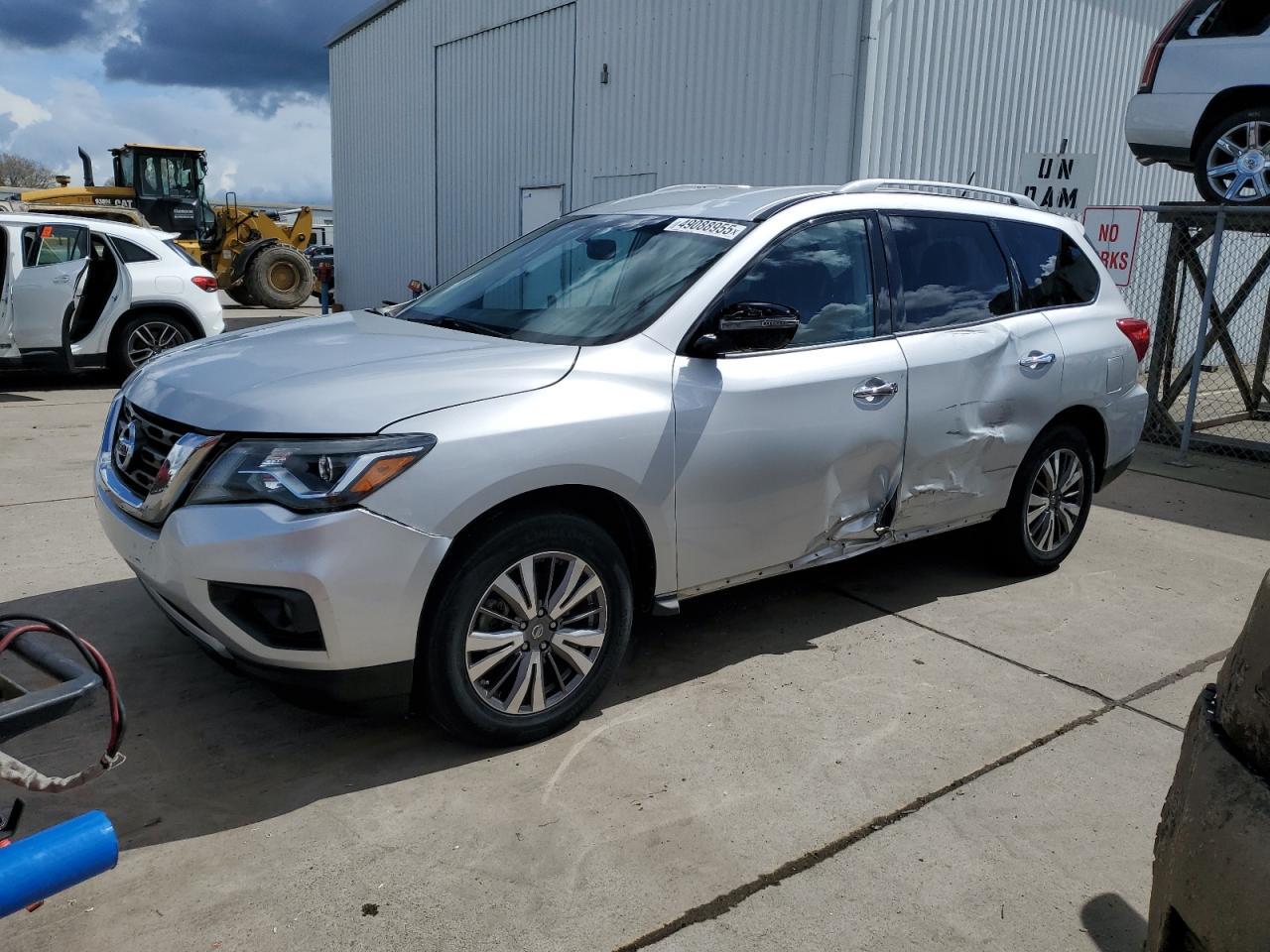 2017 NISSAN PATHFINDER