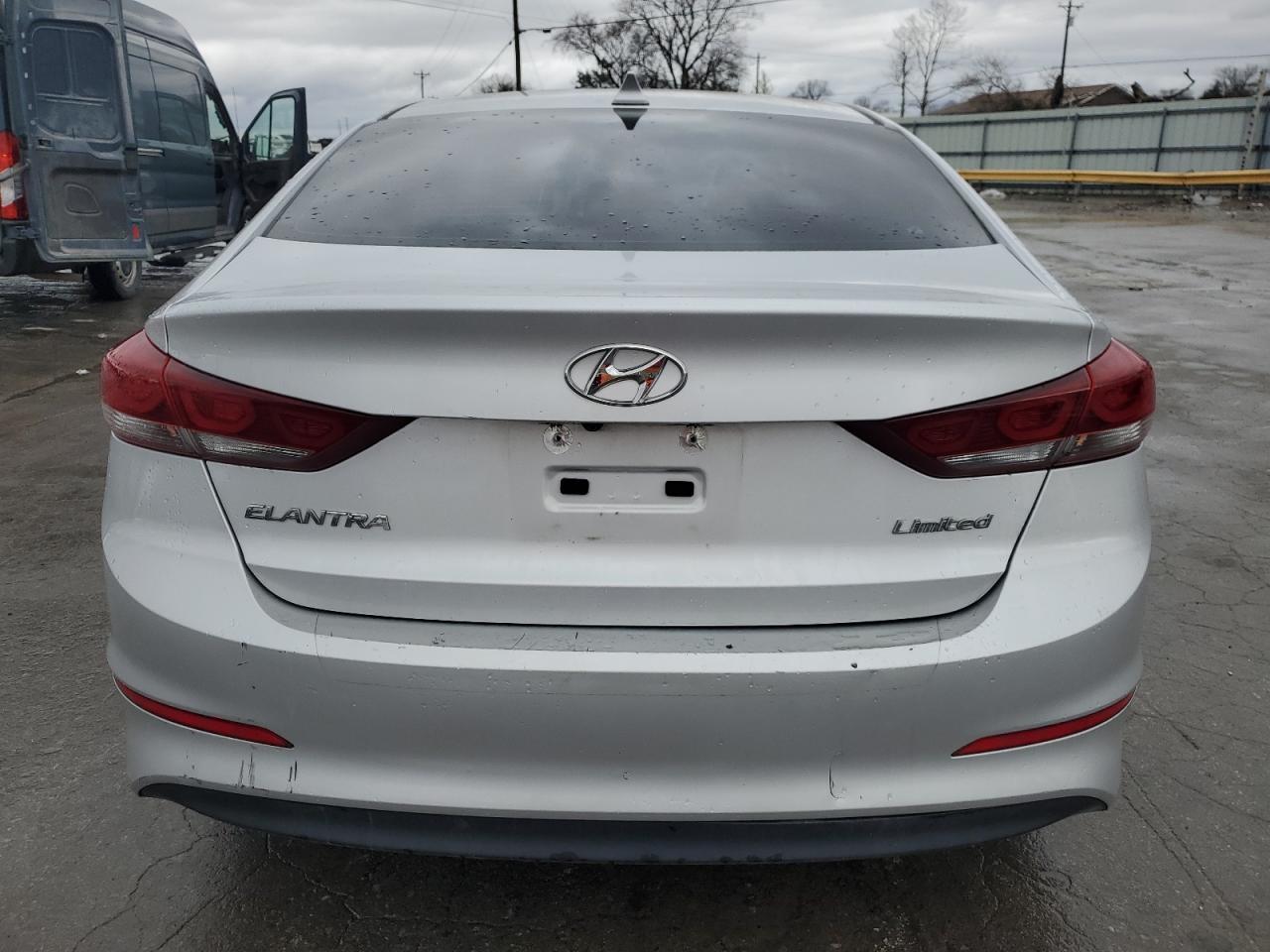 2017 HYUNDAI ELANTRA SE - Image 6
