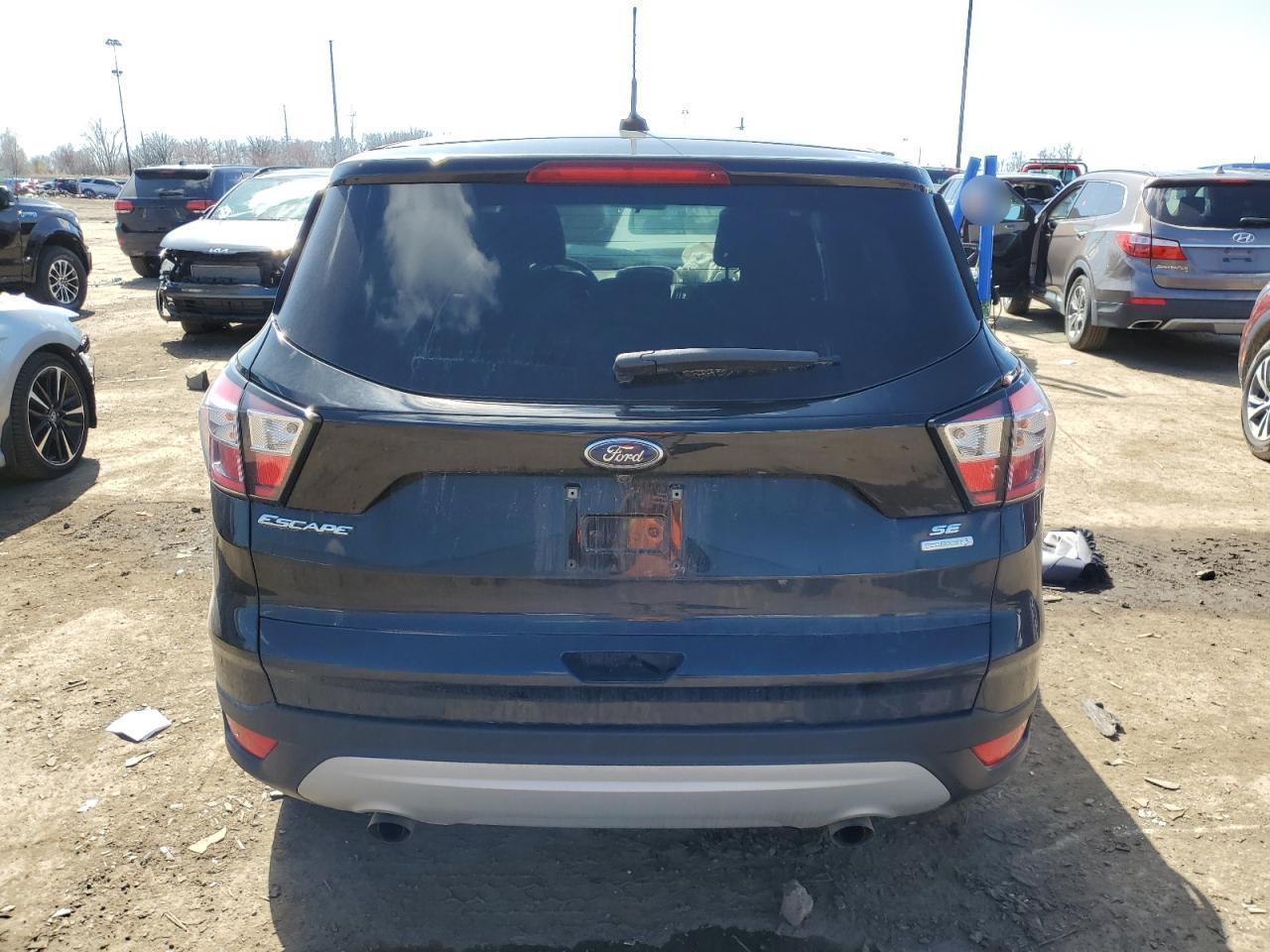 2017 FORD ESCAPE SE - Фото 6