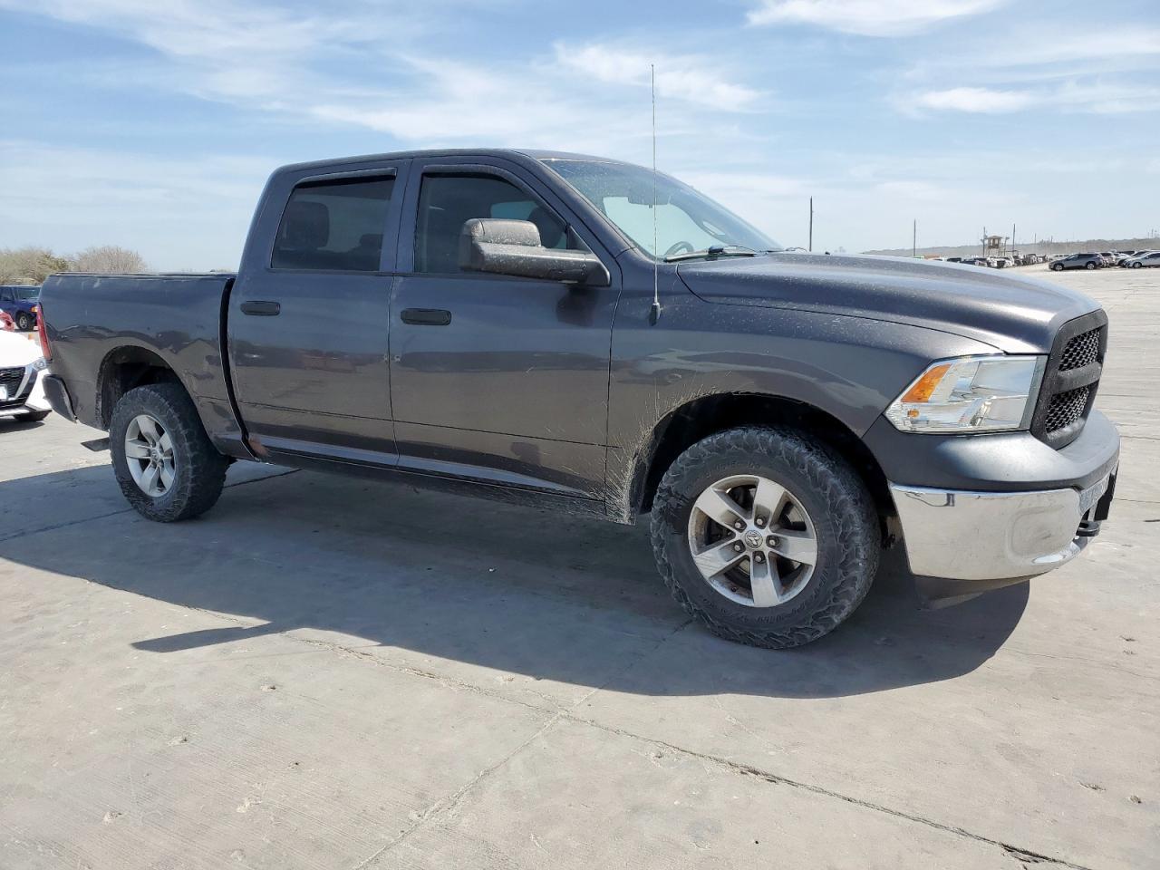 2015 RAM 1500 ST - Image 4