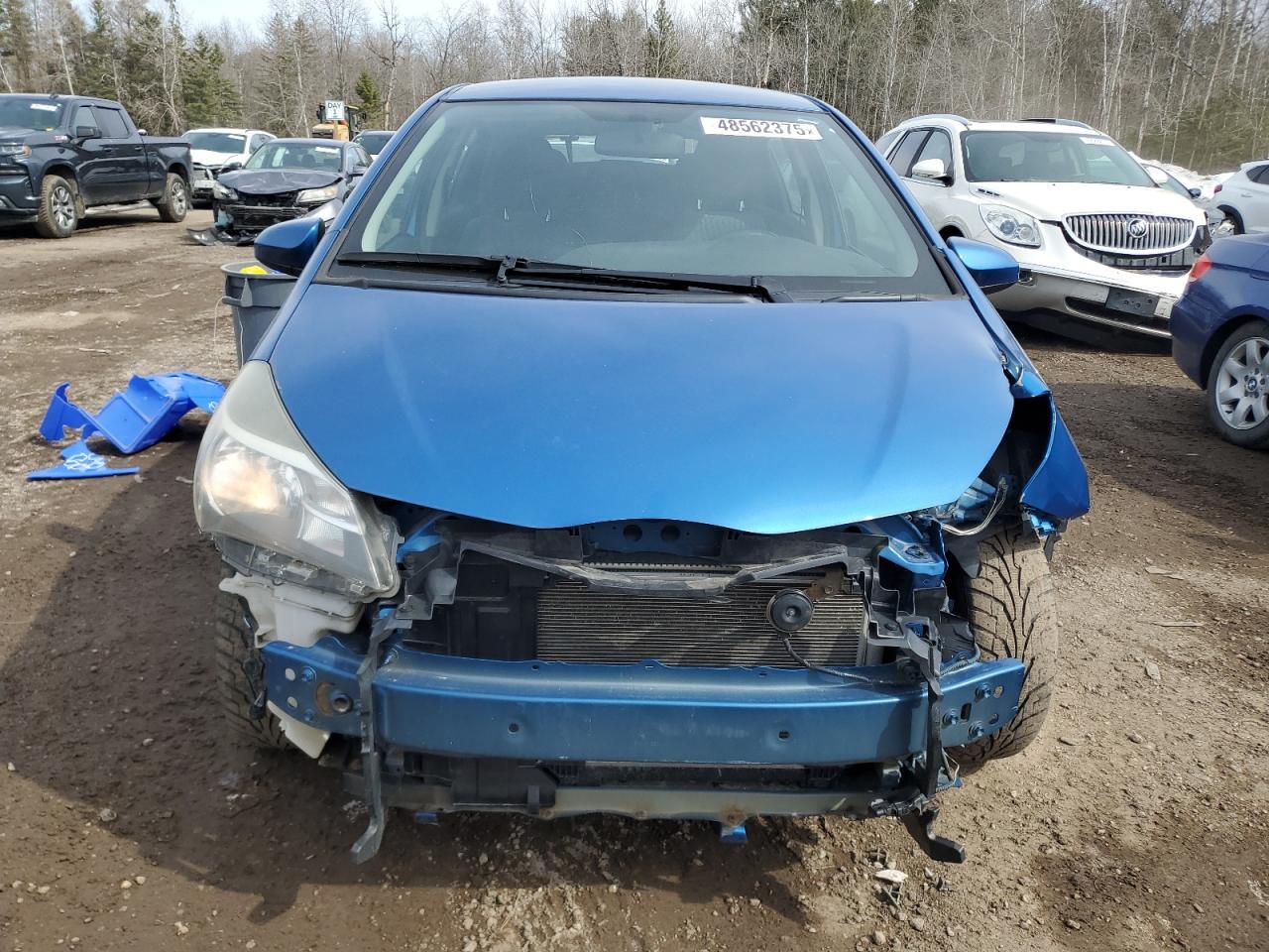 2015 TOYOTA YARIS - Фото 5