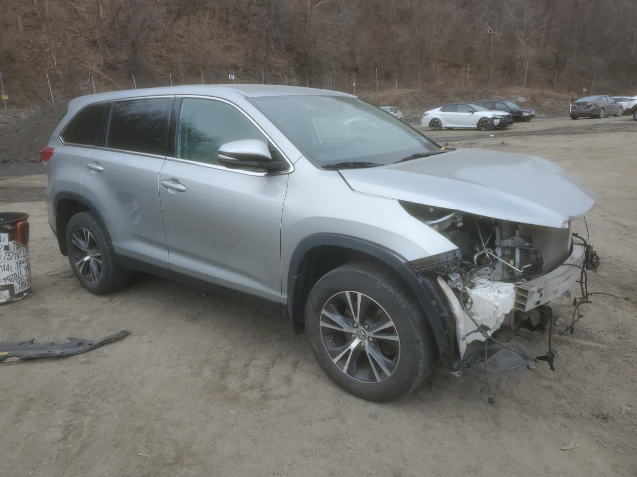 2019 TOYOTA HIGHLANDER - Image 4