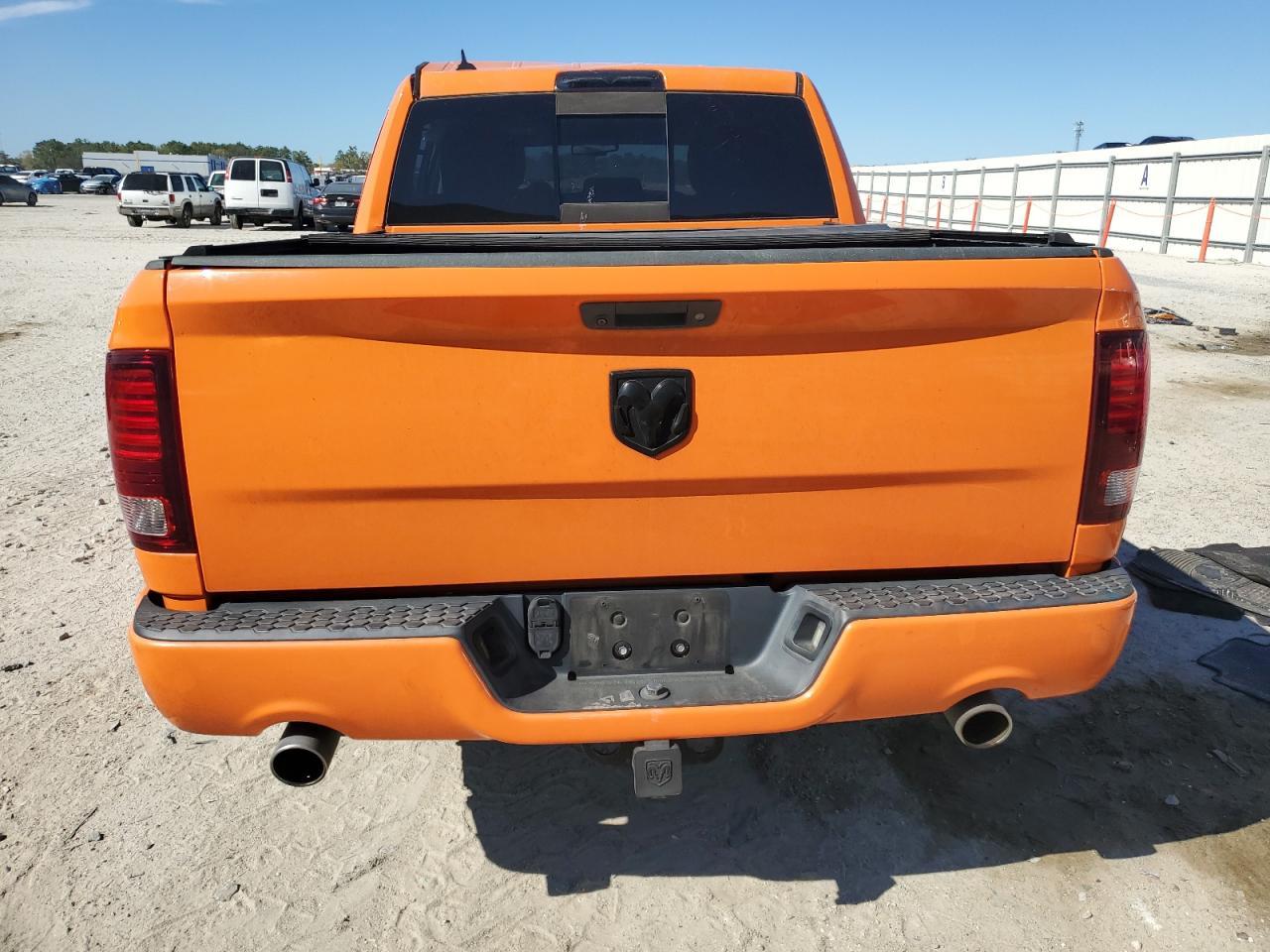 2017 RAM 1500 SPORT - Фото 6