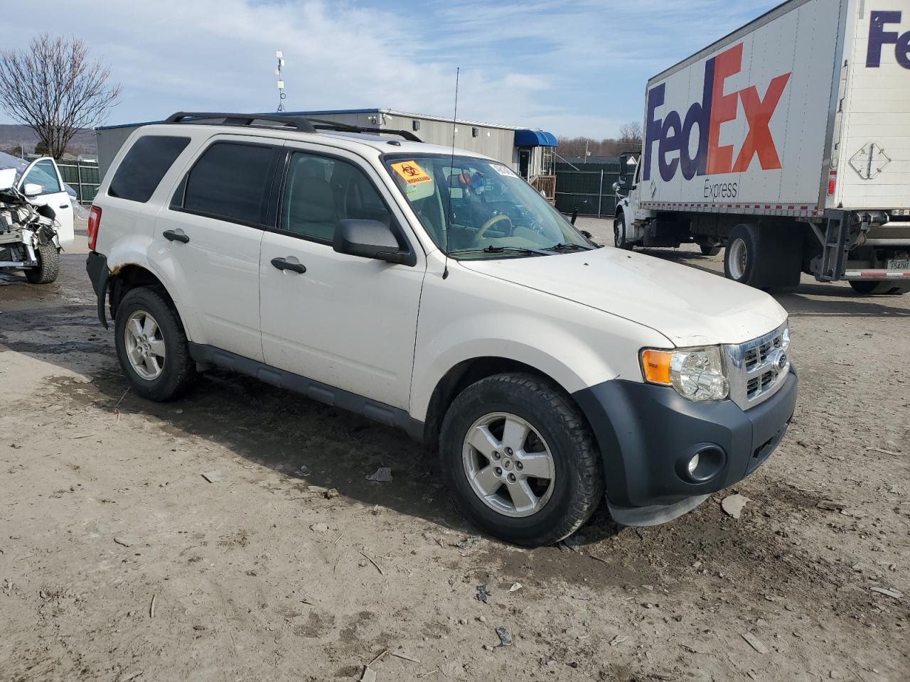 2012 FORD ESCAPE XLT - Image 4