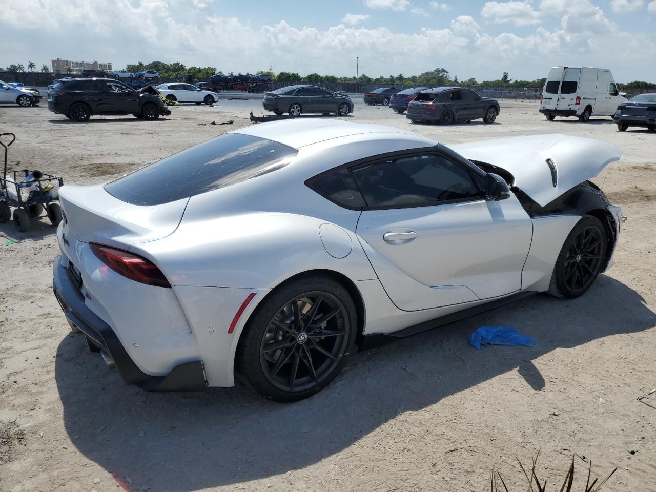 2025 TOYOTA SUPRA BASE - Фото 3