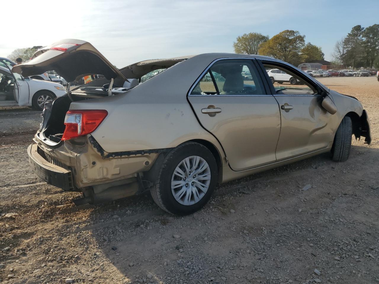2012 TOYOTA CAMRY BASE - Фото 3