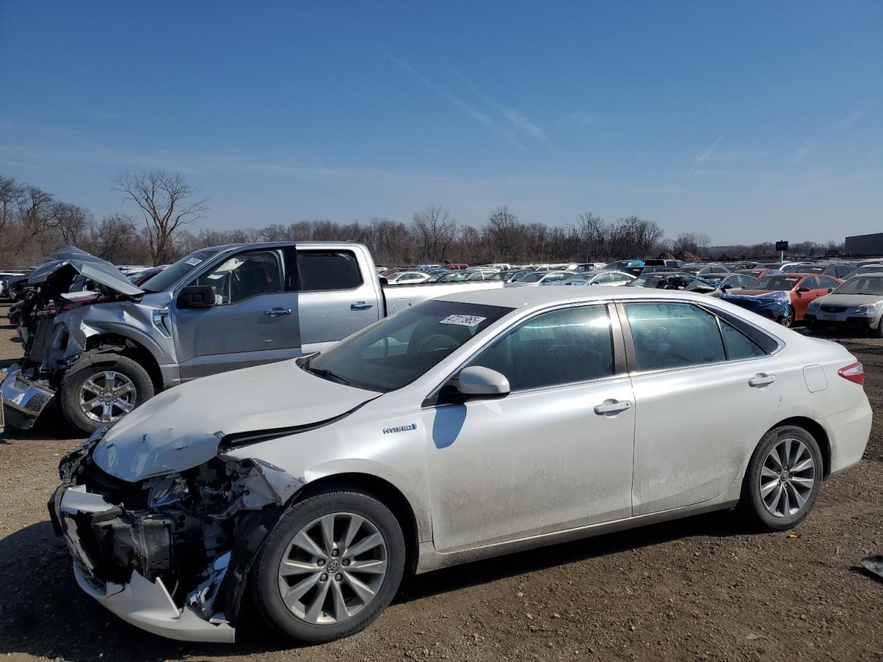 2017 TOYOTA CAMRY HYBR