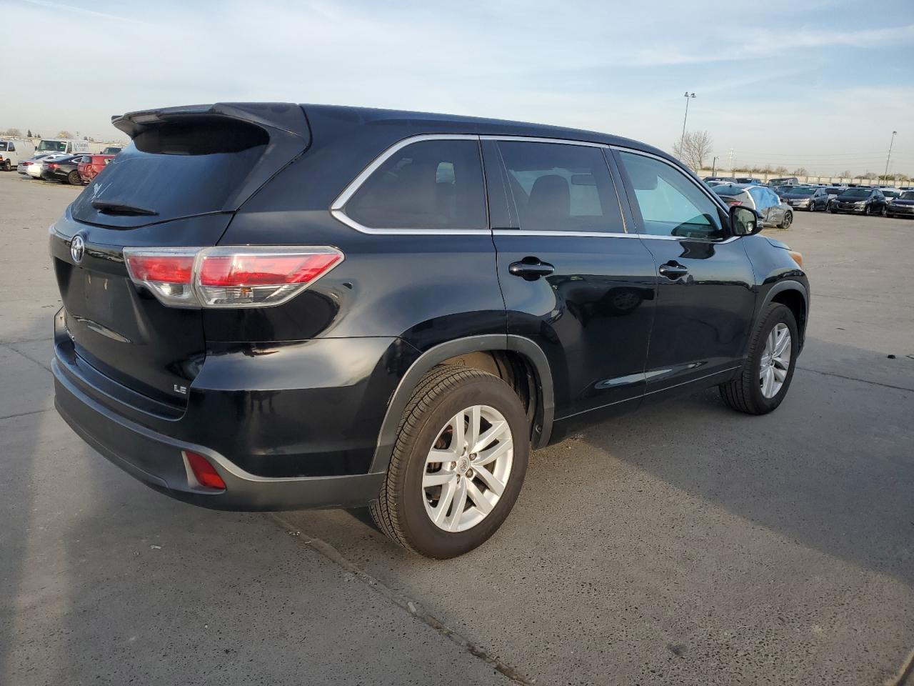 2015 TOYOTA HIGHLANDER - Image 3