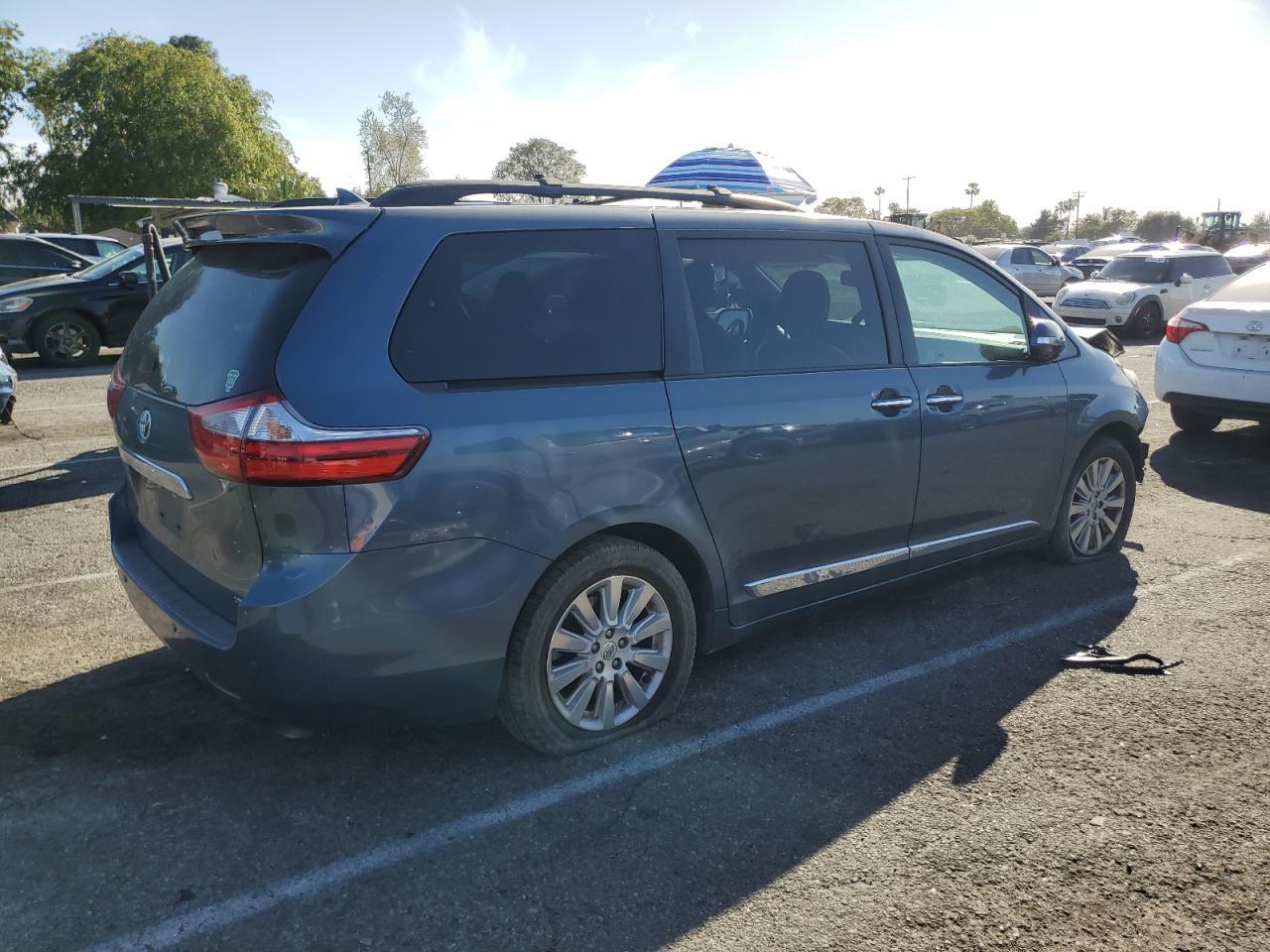 2015 TOYOTA SIENNA XLE - Фото 3
