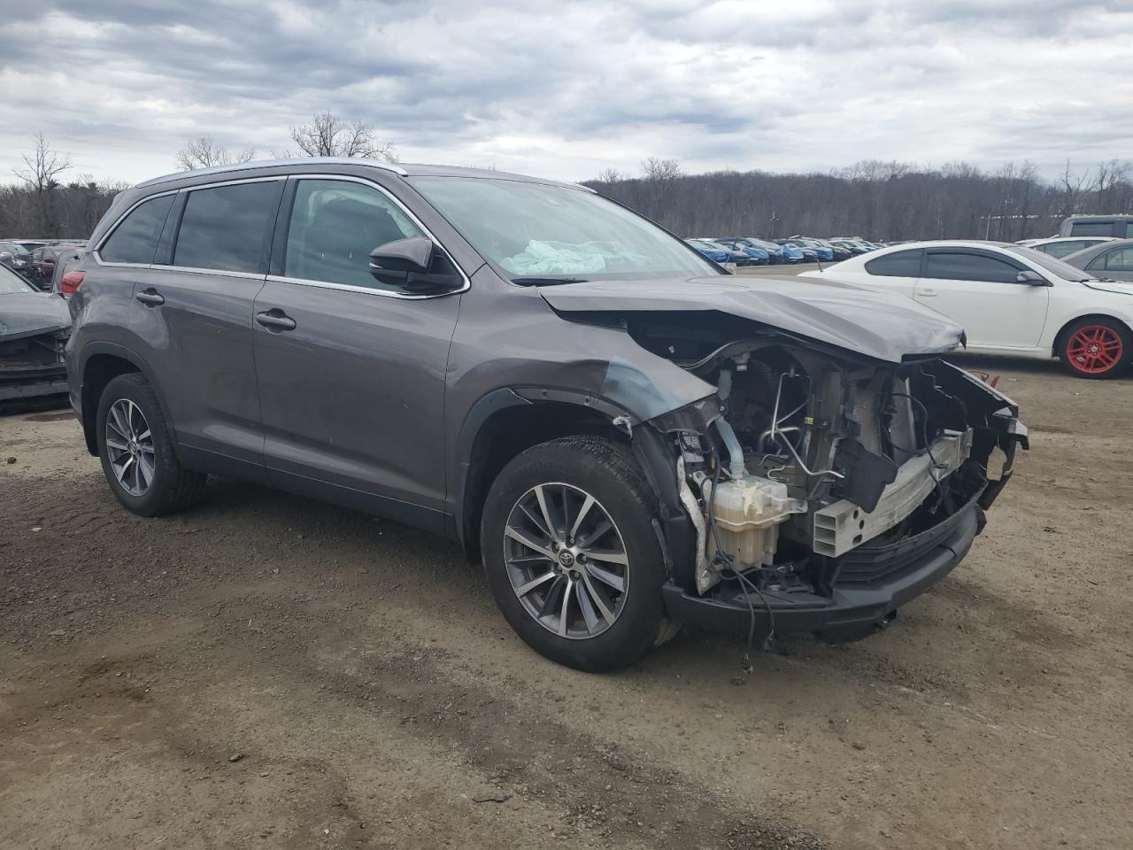 2019 TOYOTA HIGHLANDER - Image 4