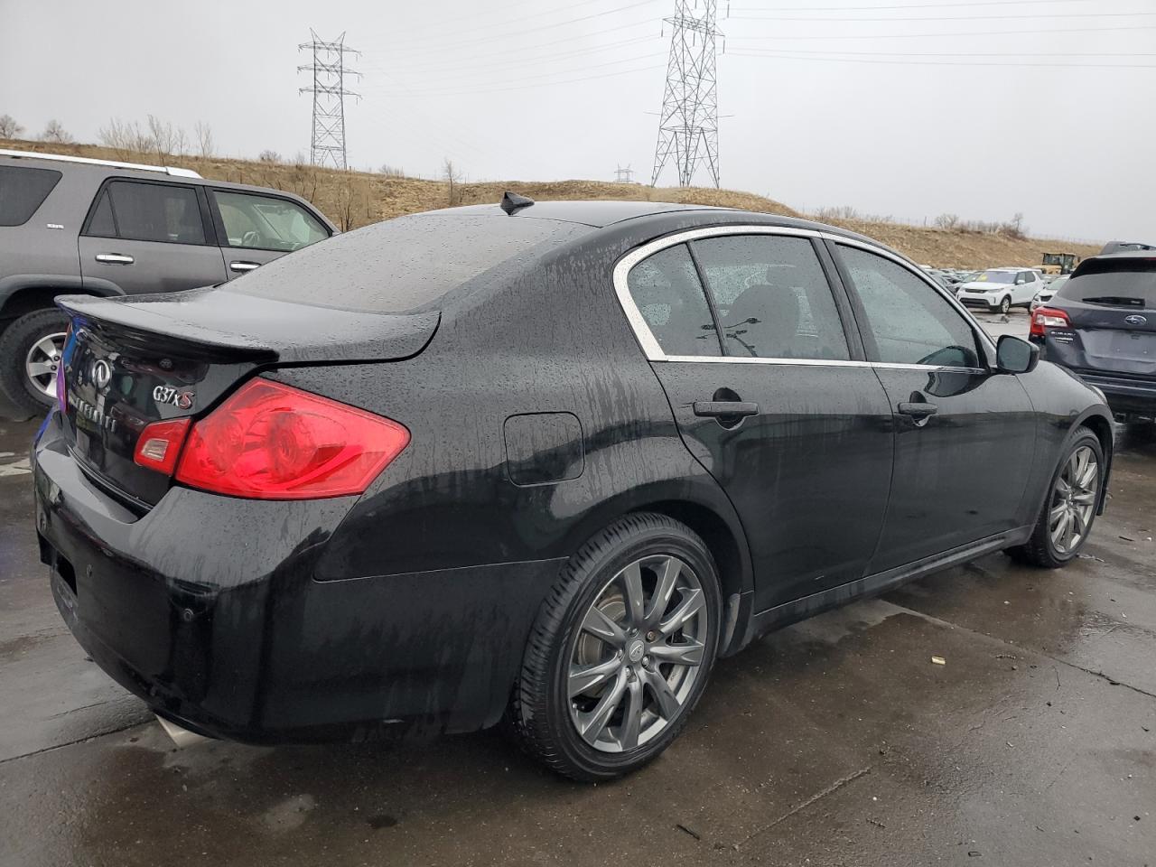 2012 INFINITI G37 - Image 3