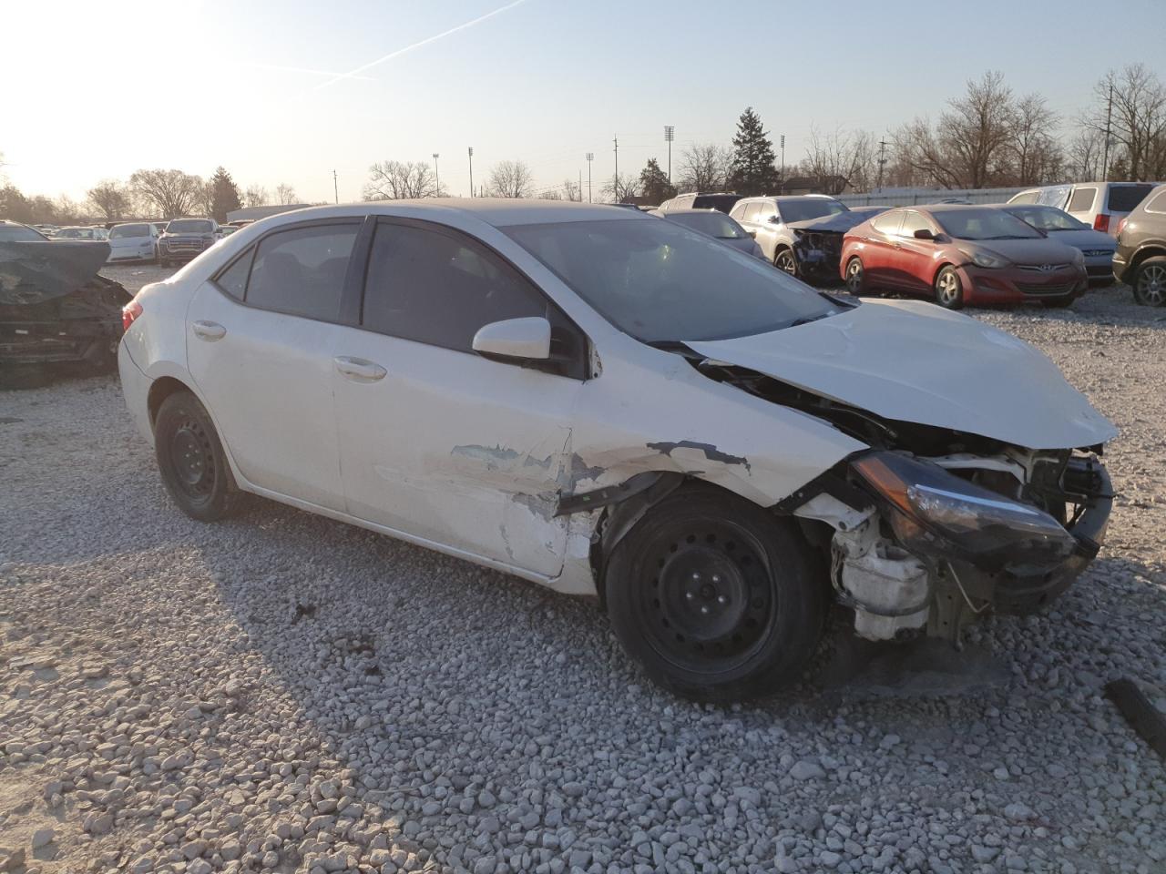 2018 TOYOTA COROLLA L - Фото 4