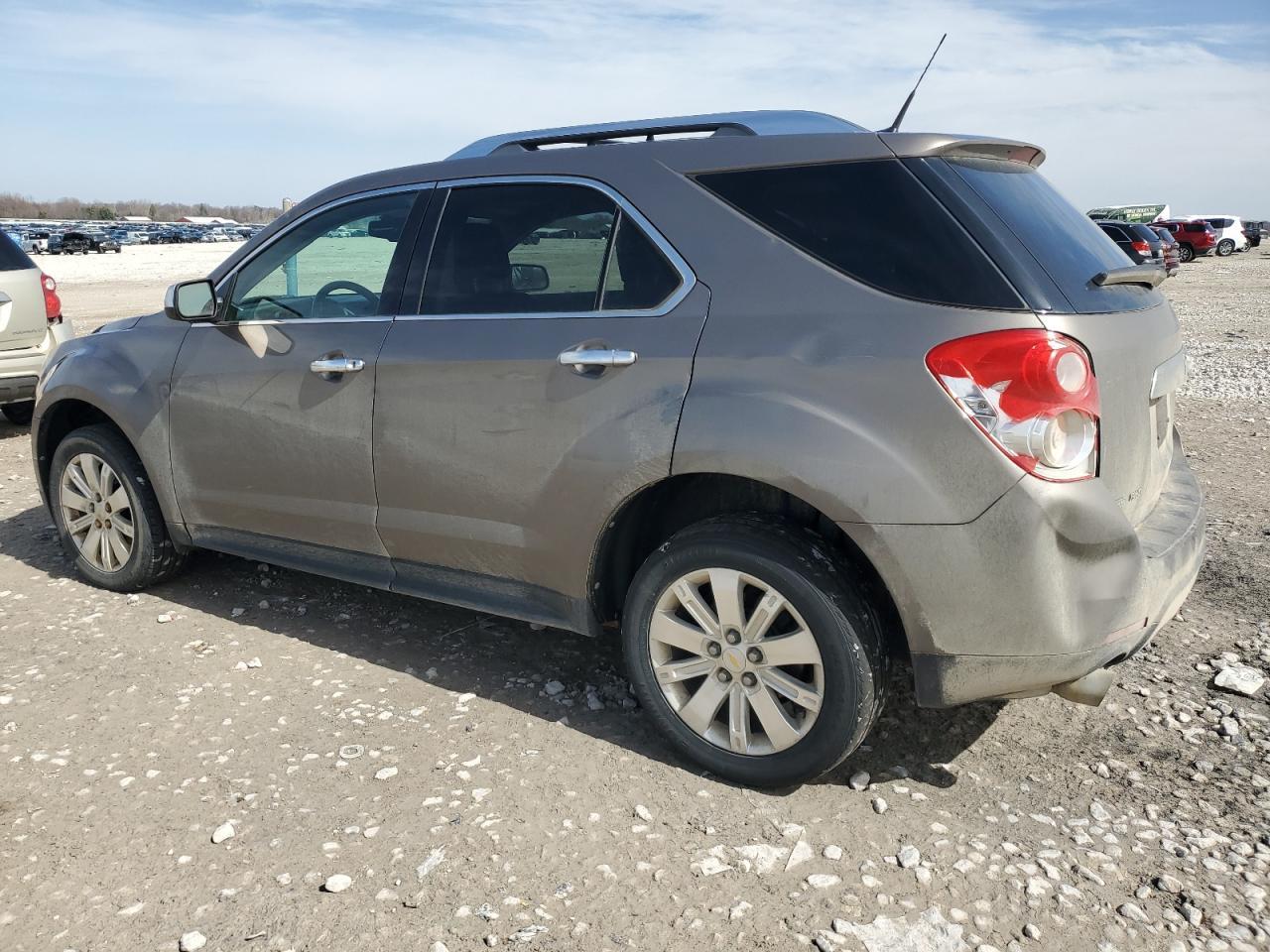 2011 CHEVROLET EQUINOX LT - Фото 2