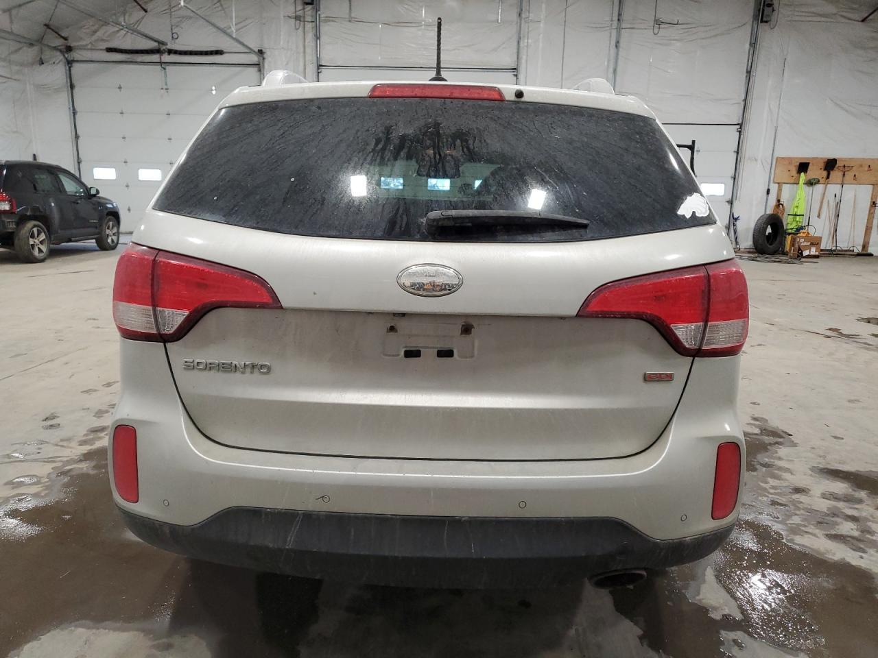 2015 KIA SORENTO LX - Image 6
