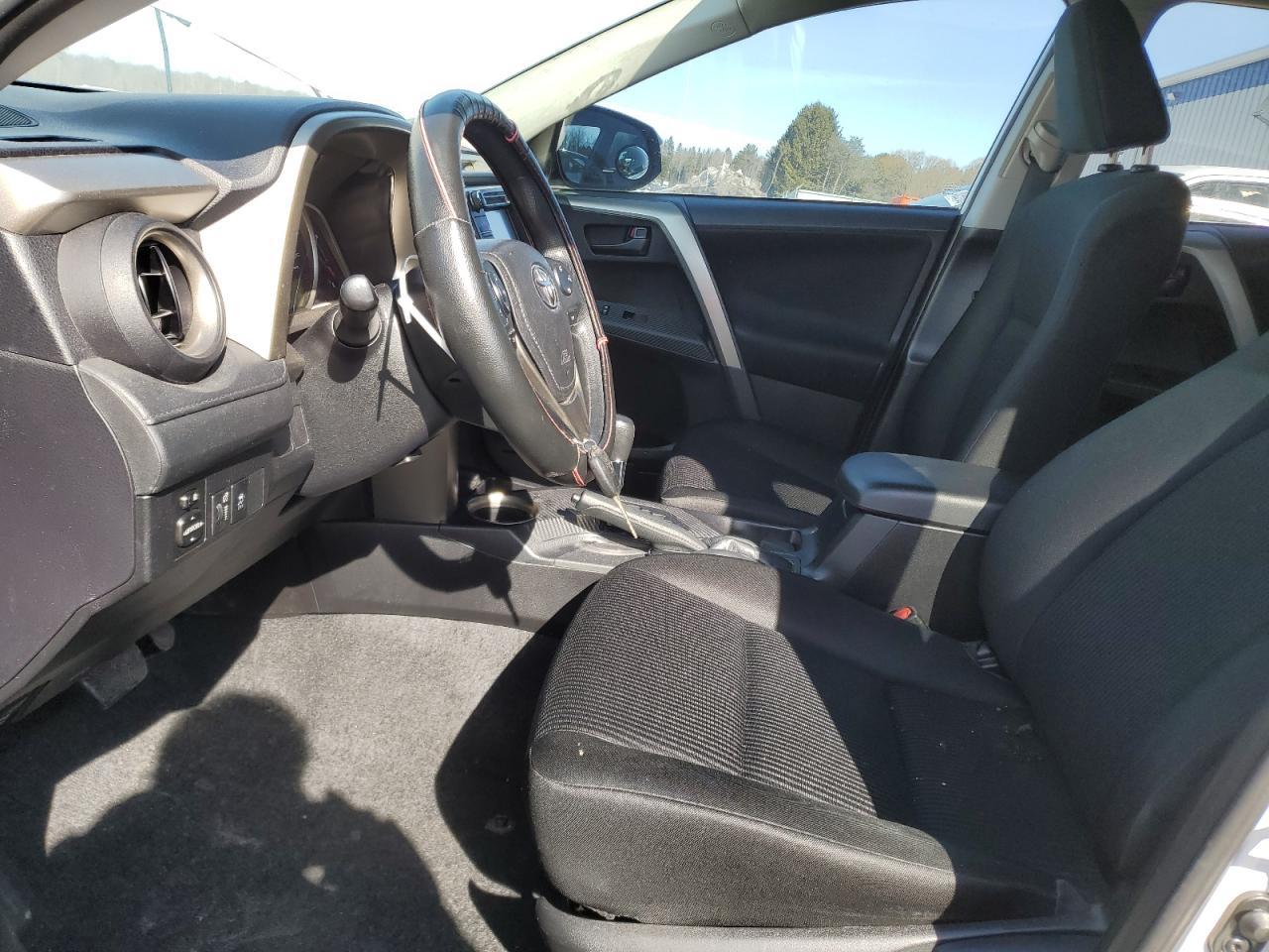 2014 TOYOTA RAV4 LE - Фото 7