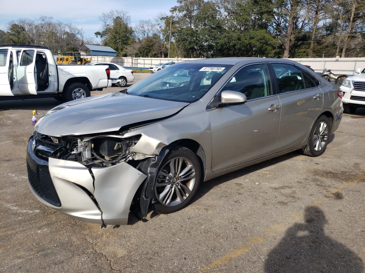 2015 TOYOTA CAMRY LE