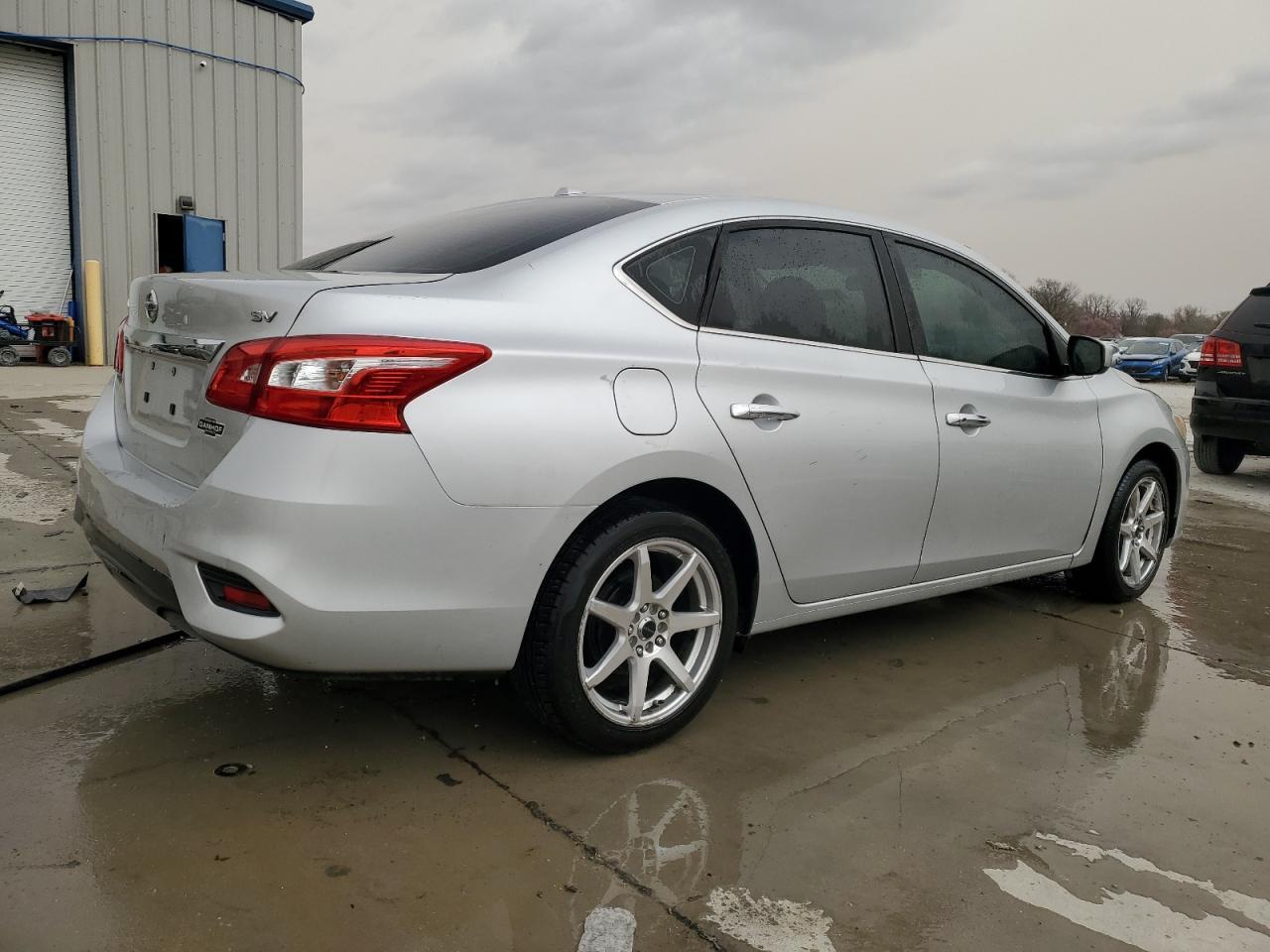 2017 NISSAN SENTRA S - Фото 3