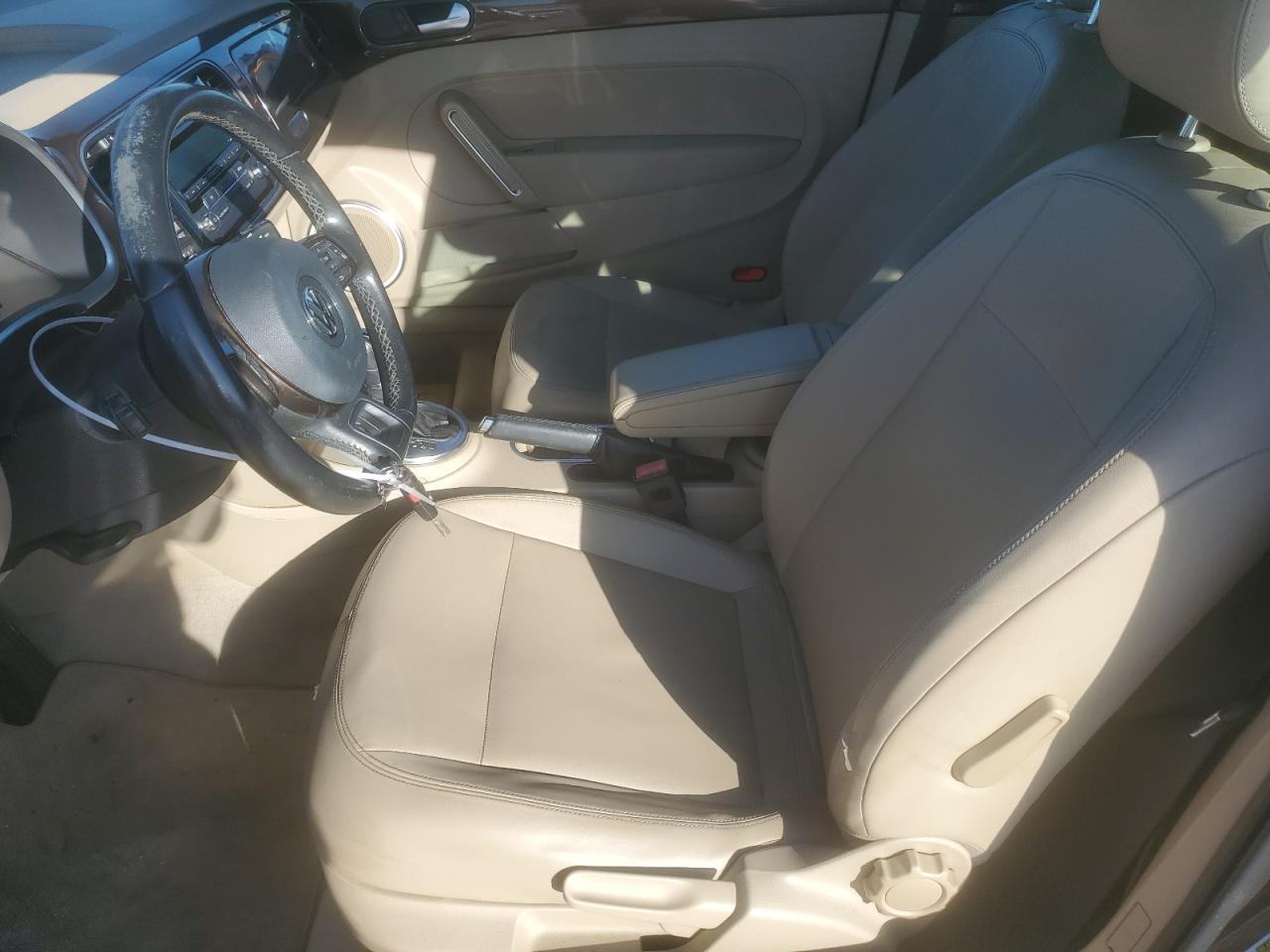 2014 VOLKSWAGEN BEETLE - Image 7