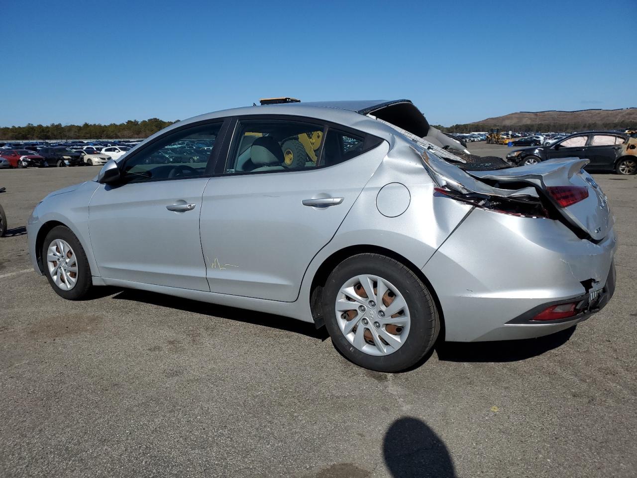 2019 HYUNDAI ELANTRA SE - Фото 2