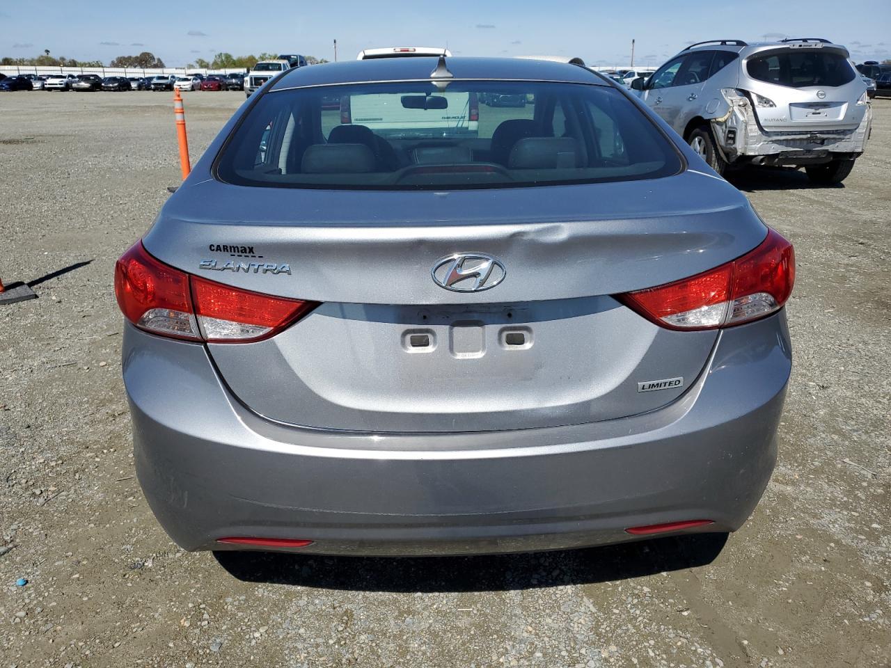 2013 HYUNDAI ELANTRA GL - Image 6