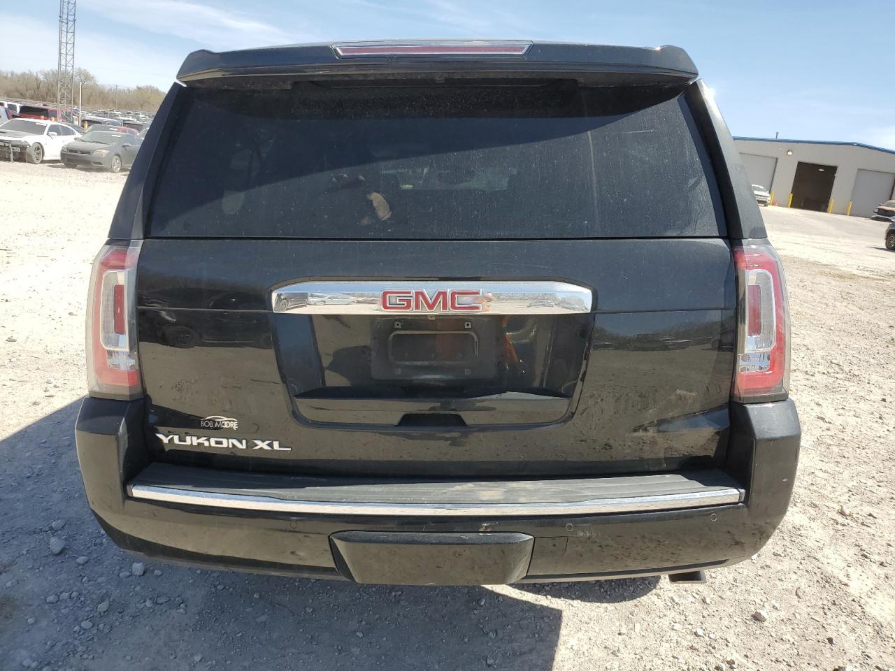2016 GMC YUKON XL D - Фото 6